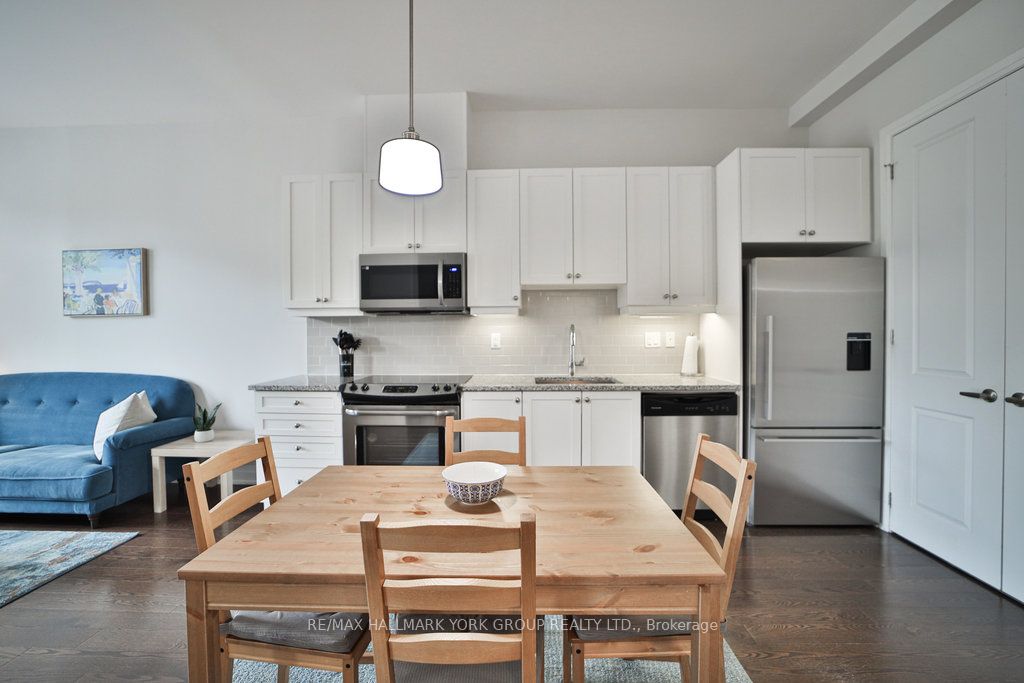 15277 Yonge St, #303