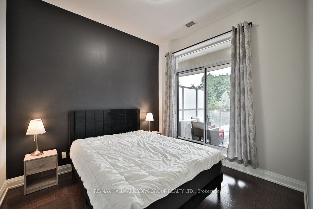 15277 Yonge St, #303