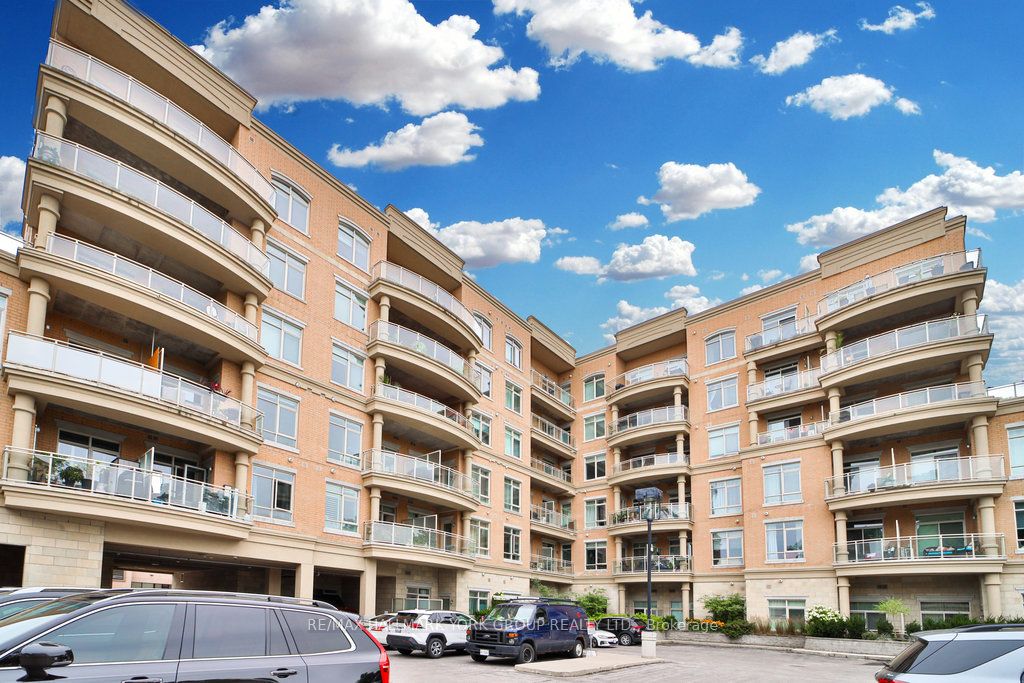 15277 Yonge St, #303