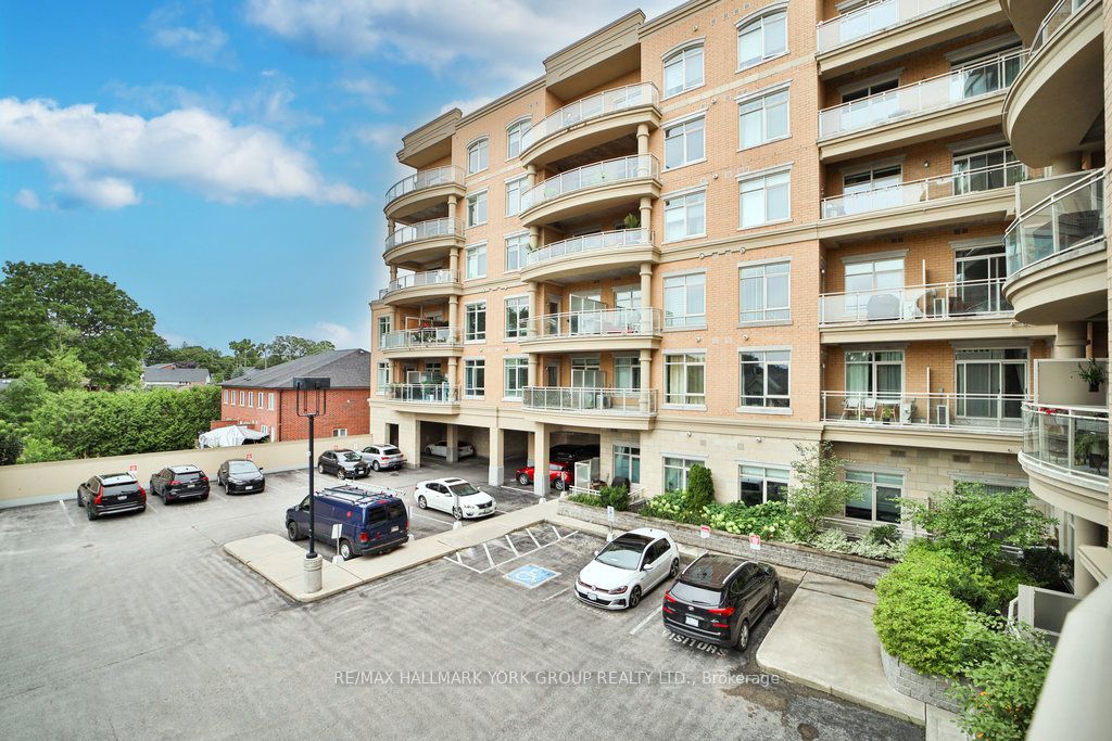 15277 Yonge St, #303