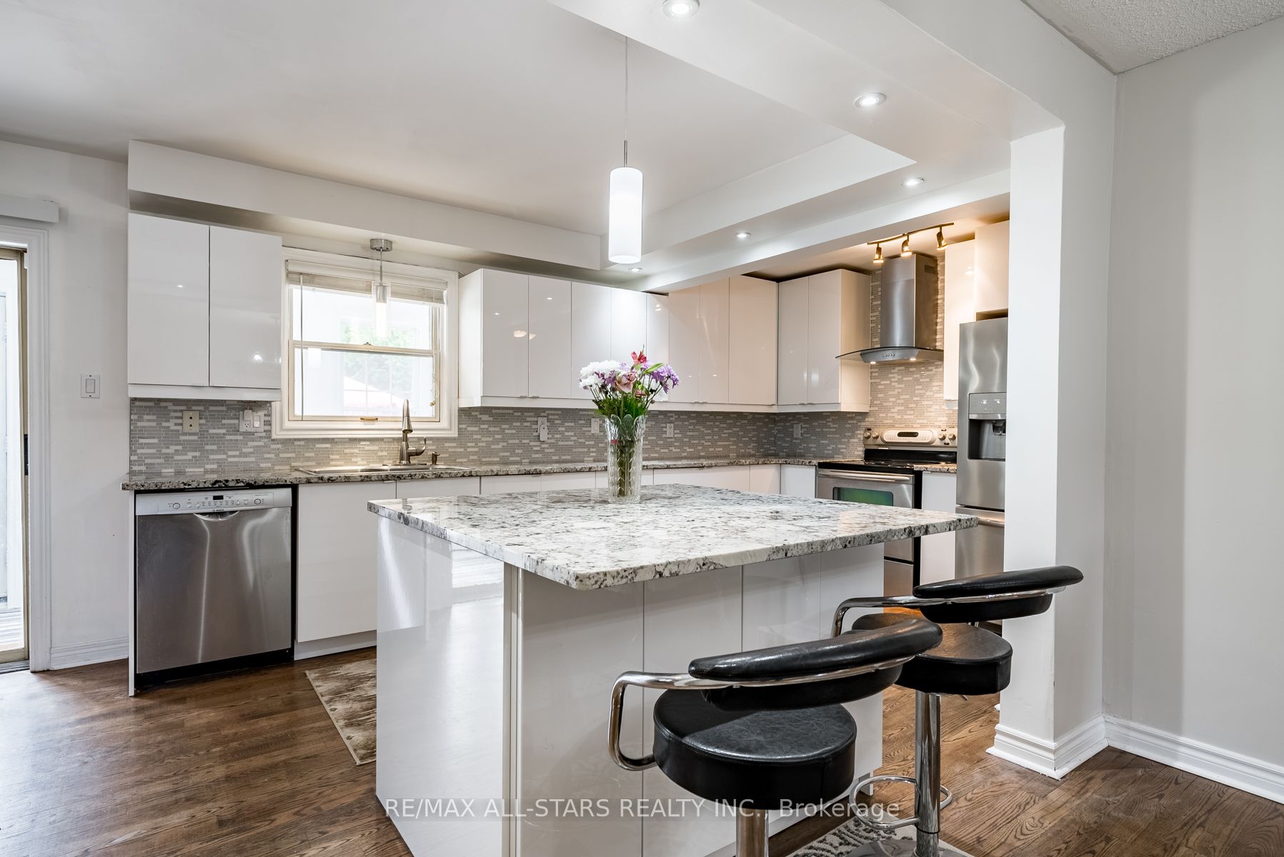 6 Milne Crt