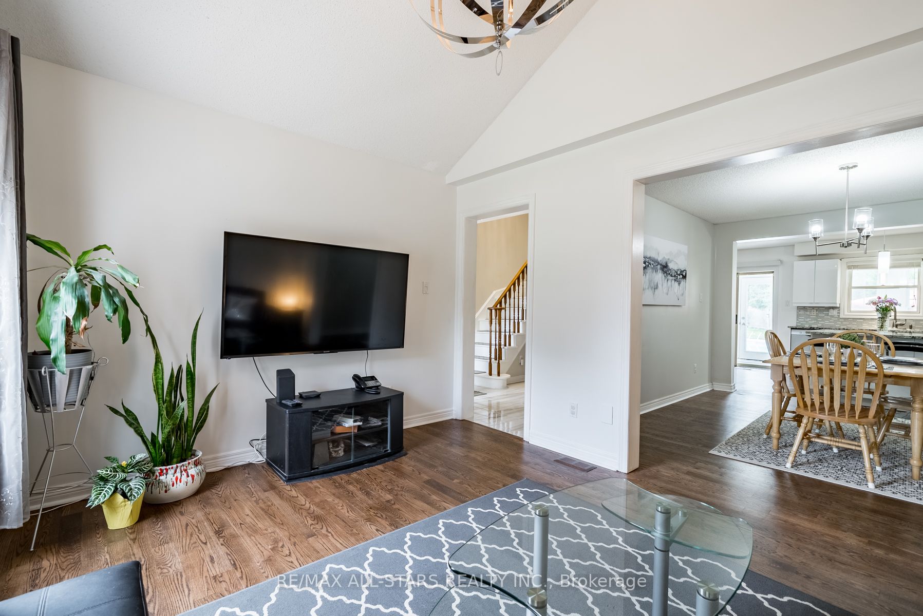 6 Milne Crt