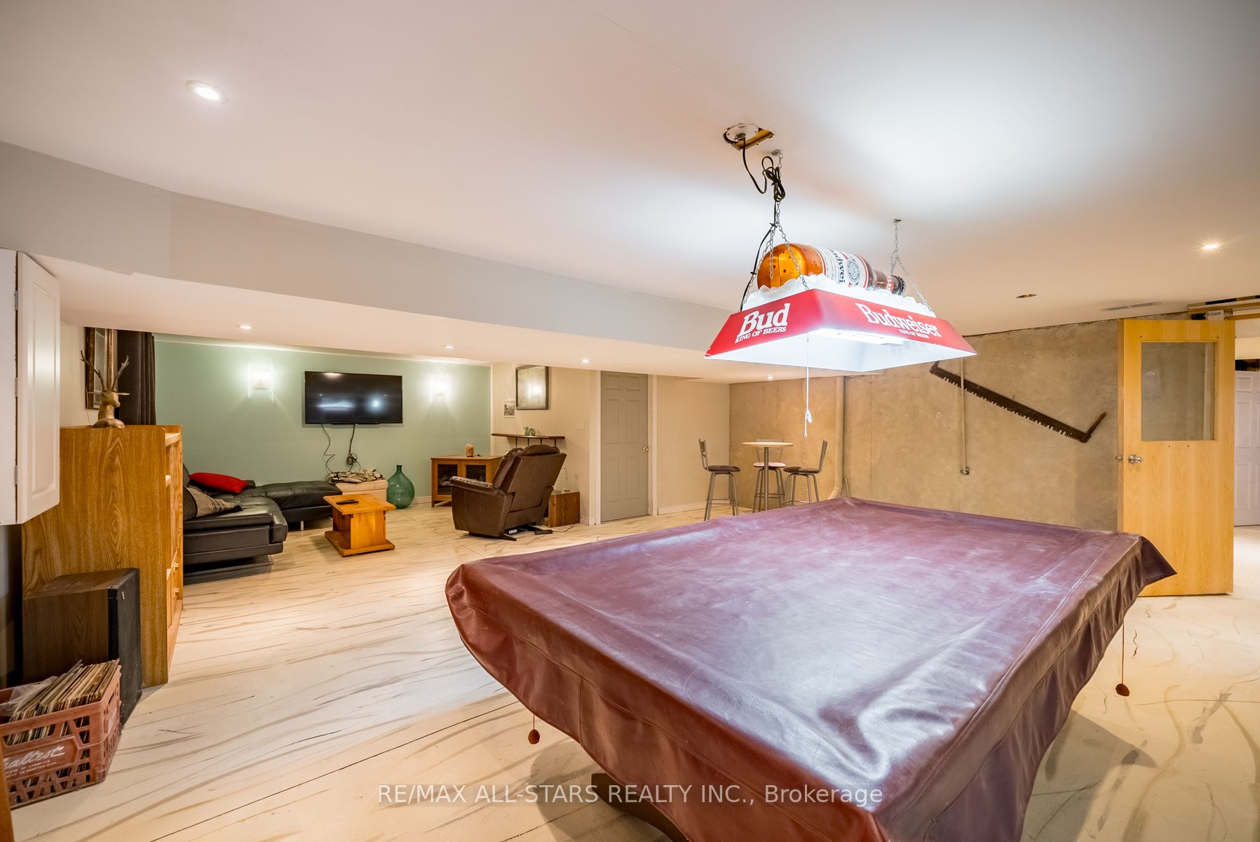 6 Milne Crt