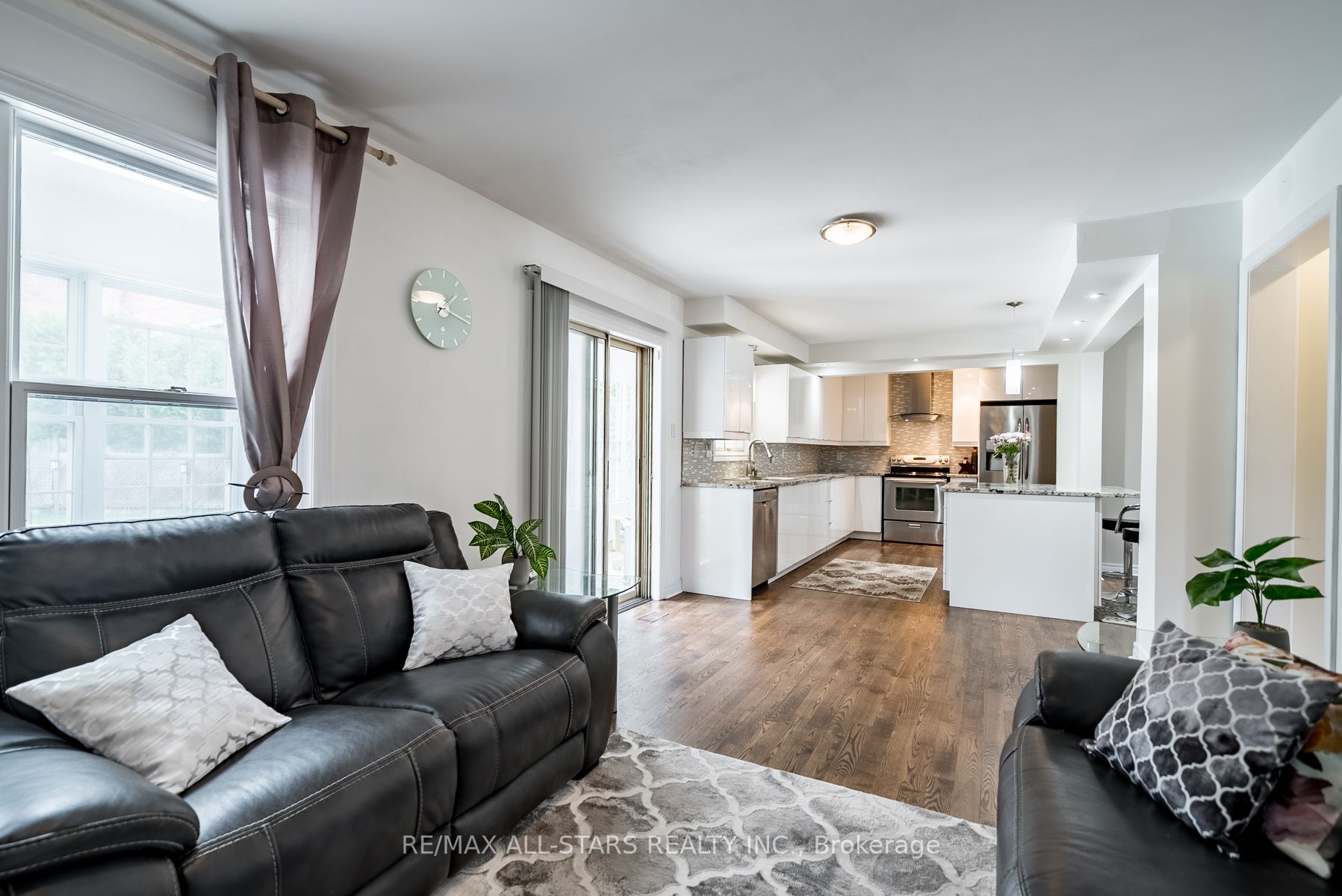 6 Milne Crt