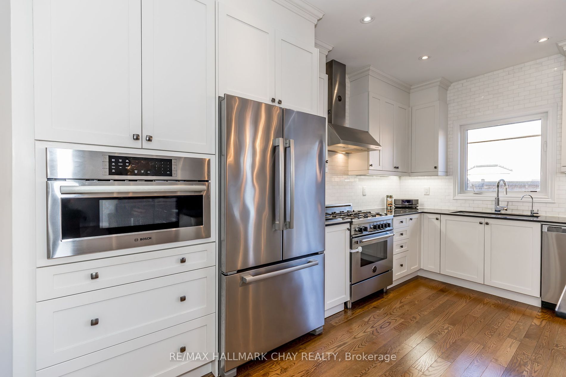 24 Gunning Crescent E