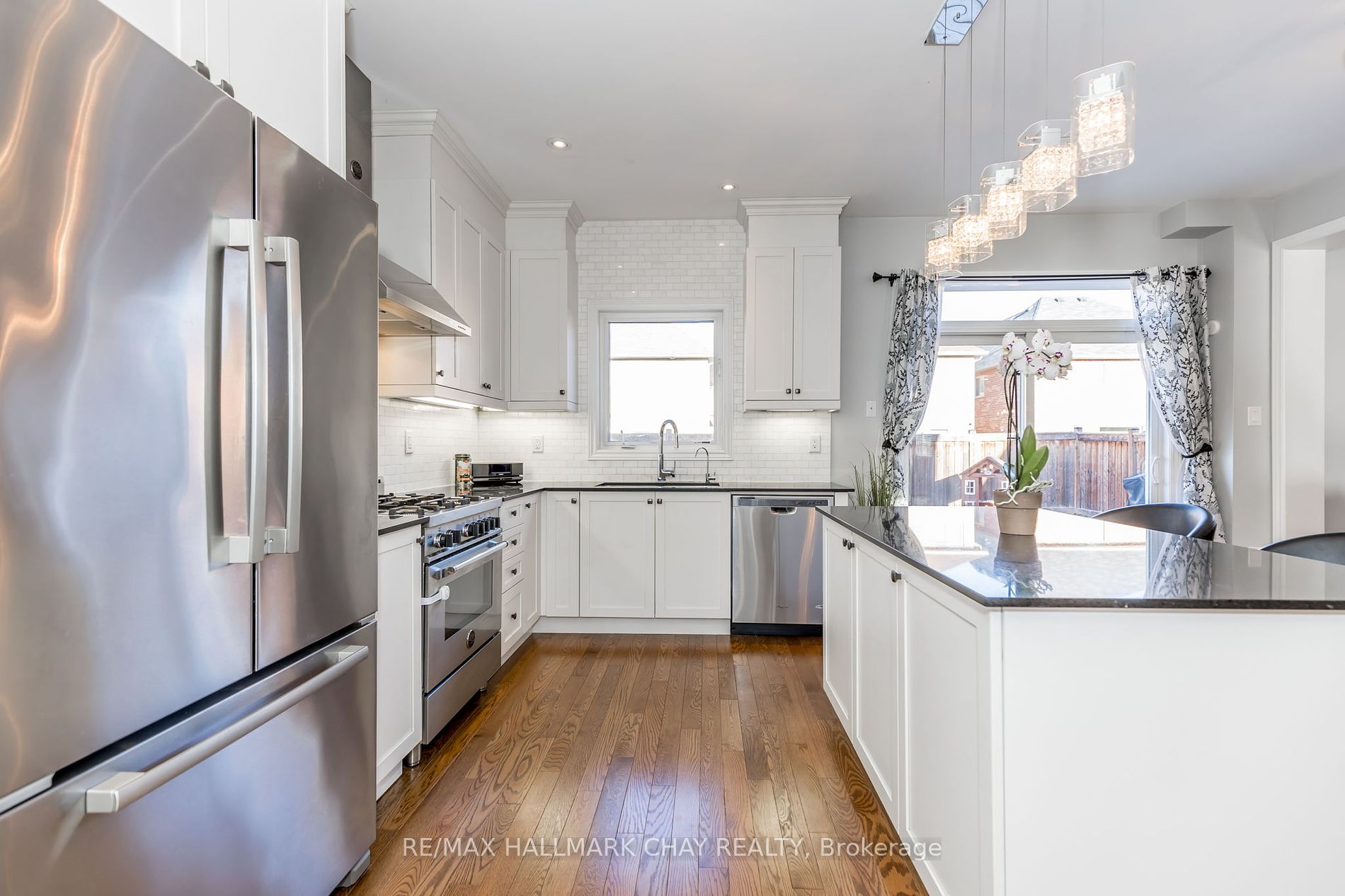24 Gunning Crescent E