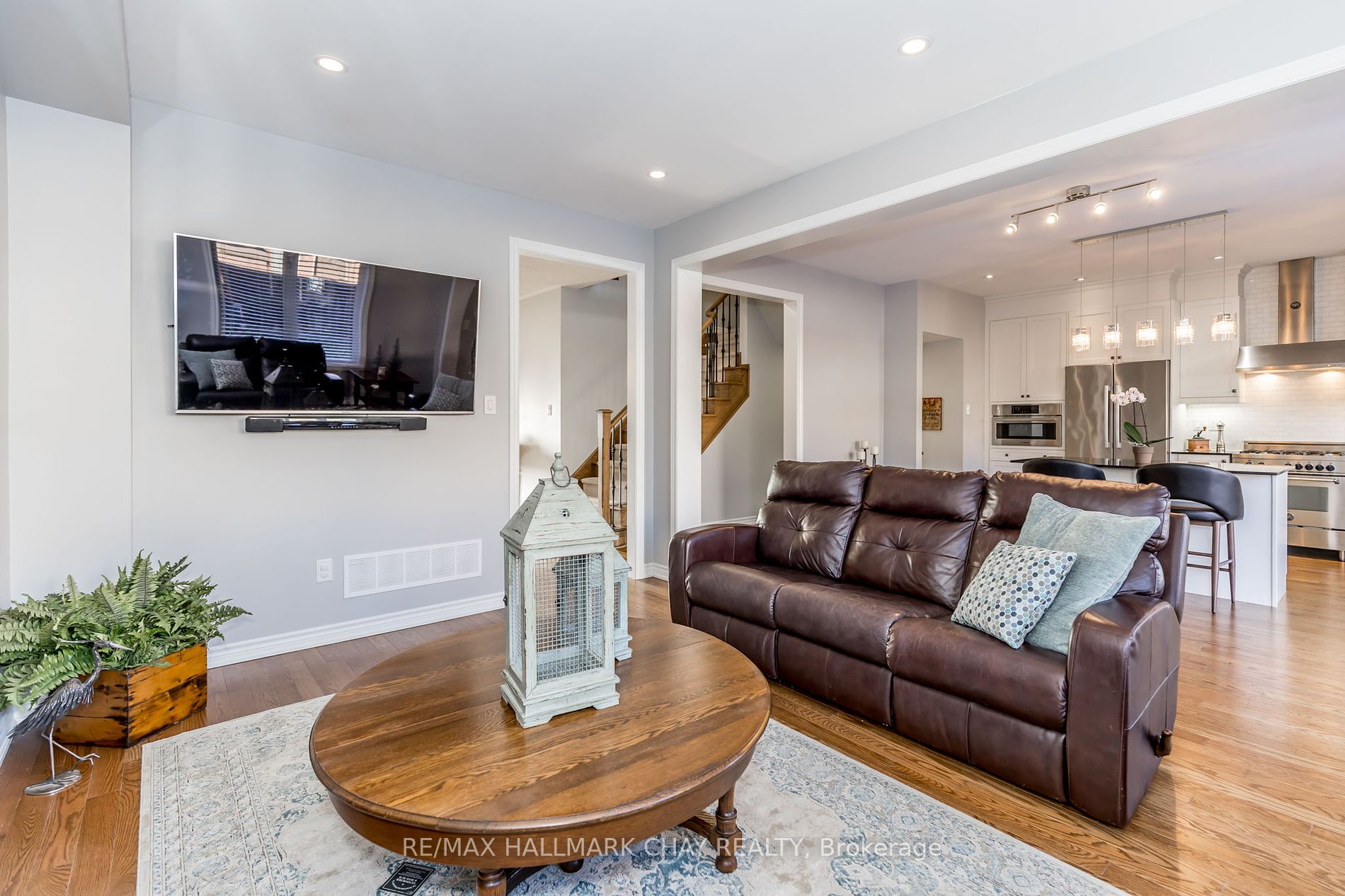 24 Gunning Crescent E