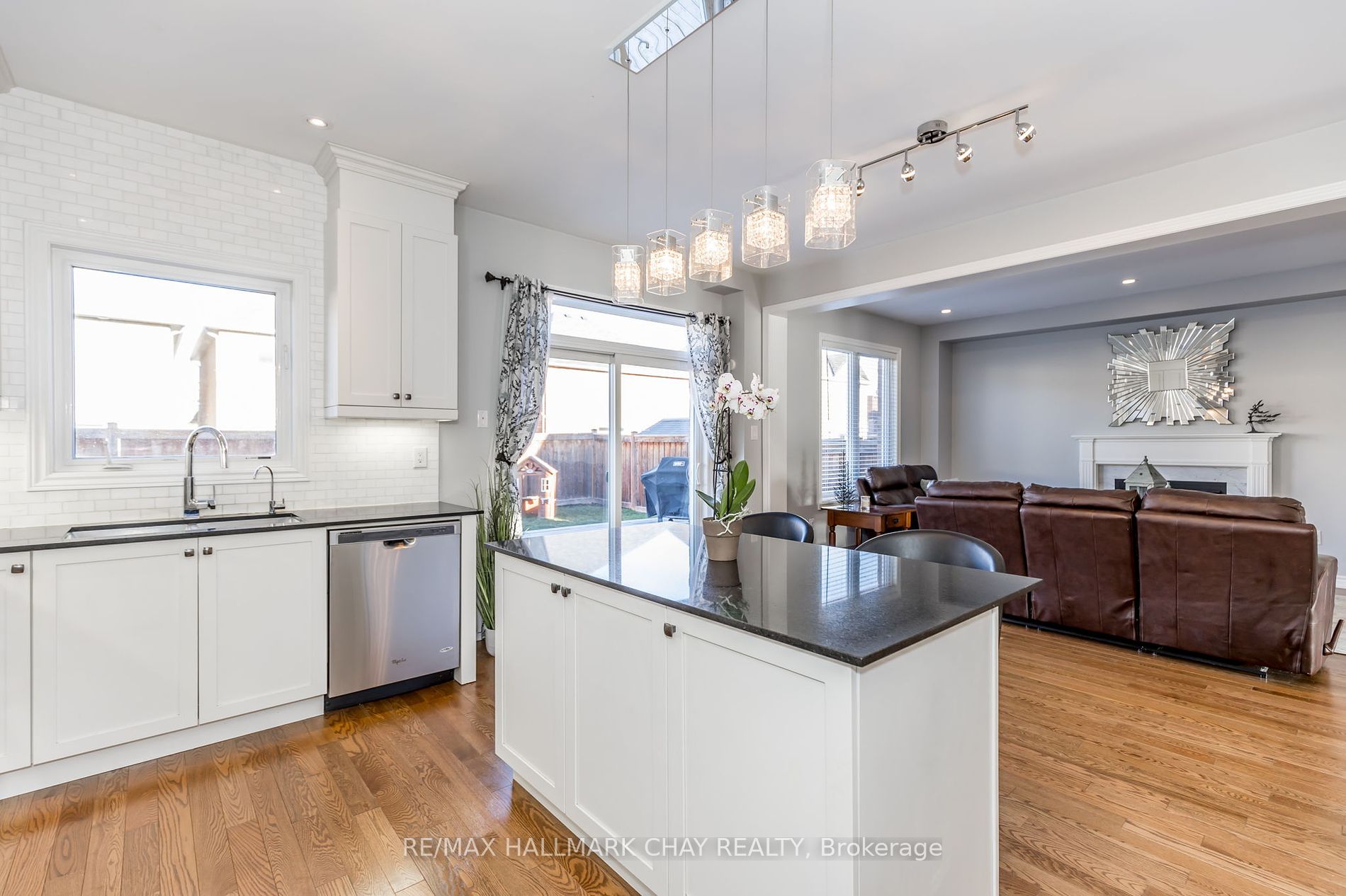 24 Gunning Crescent E