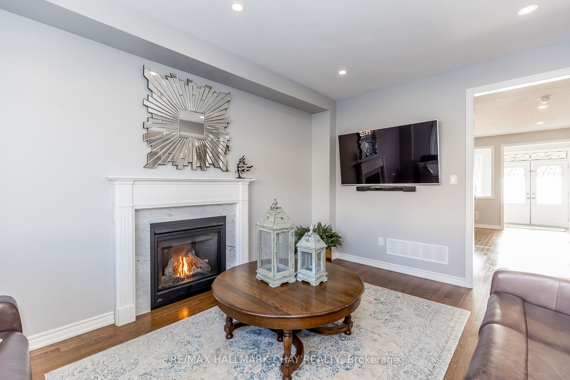 24 Gunning Crescent E