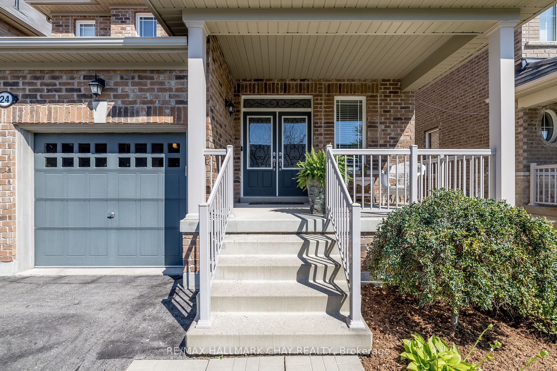 24 Gunning Crescent E