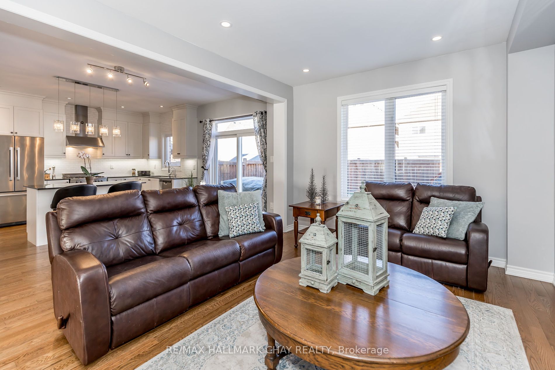 24 Gunning Crescent E