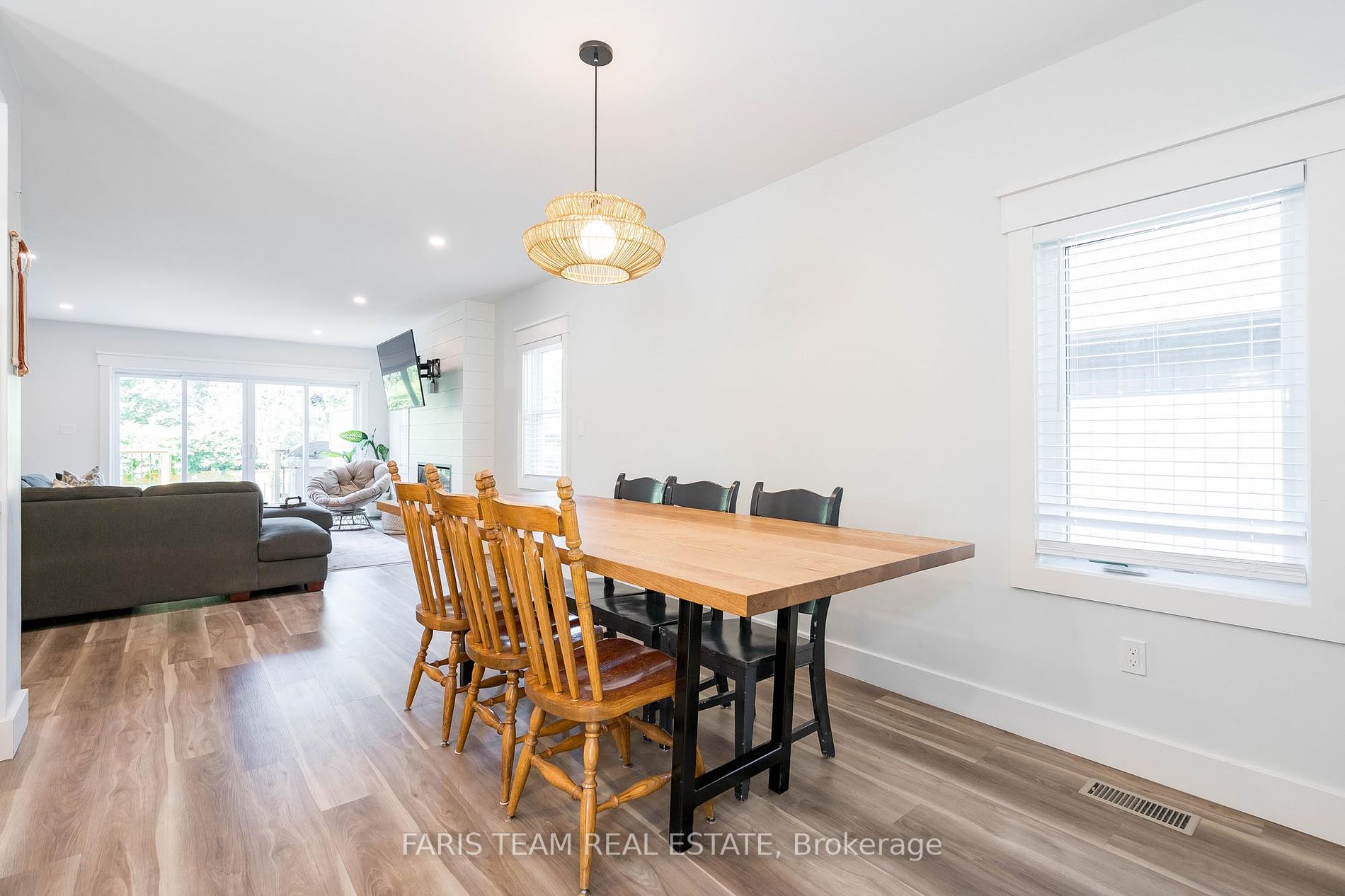 267 Barrie St