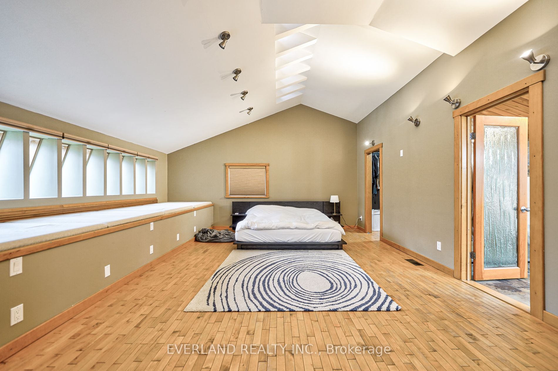 4086 Lloydtown-Aurora Rd