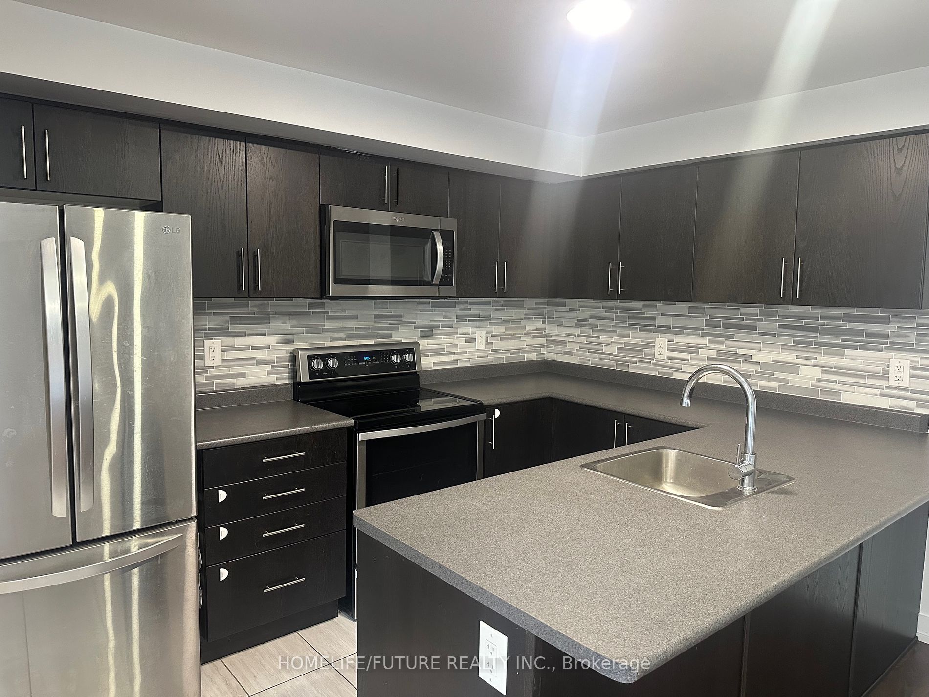 20 Westmeath Lane, #2327
