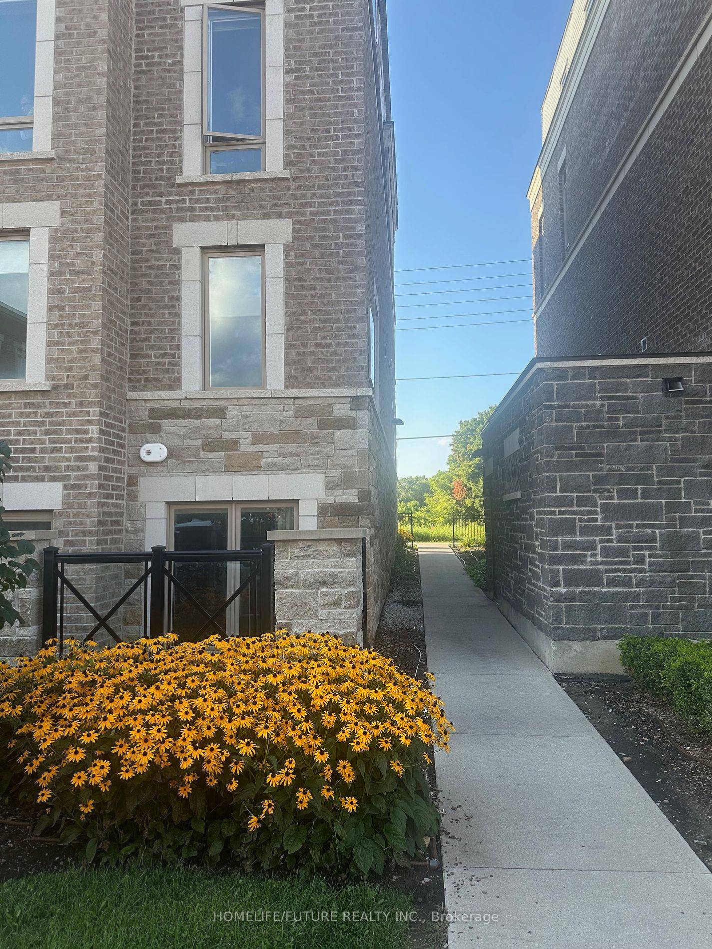 20 Westmeath Lane, #2327