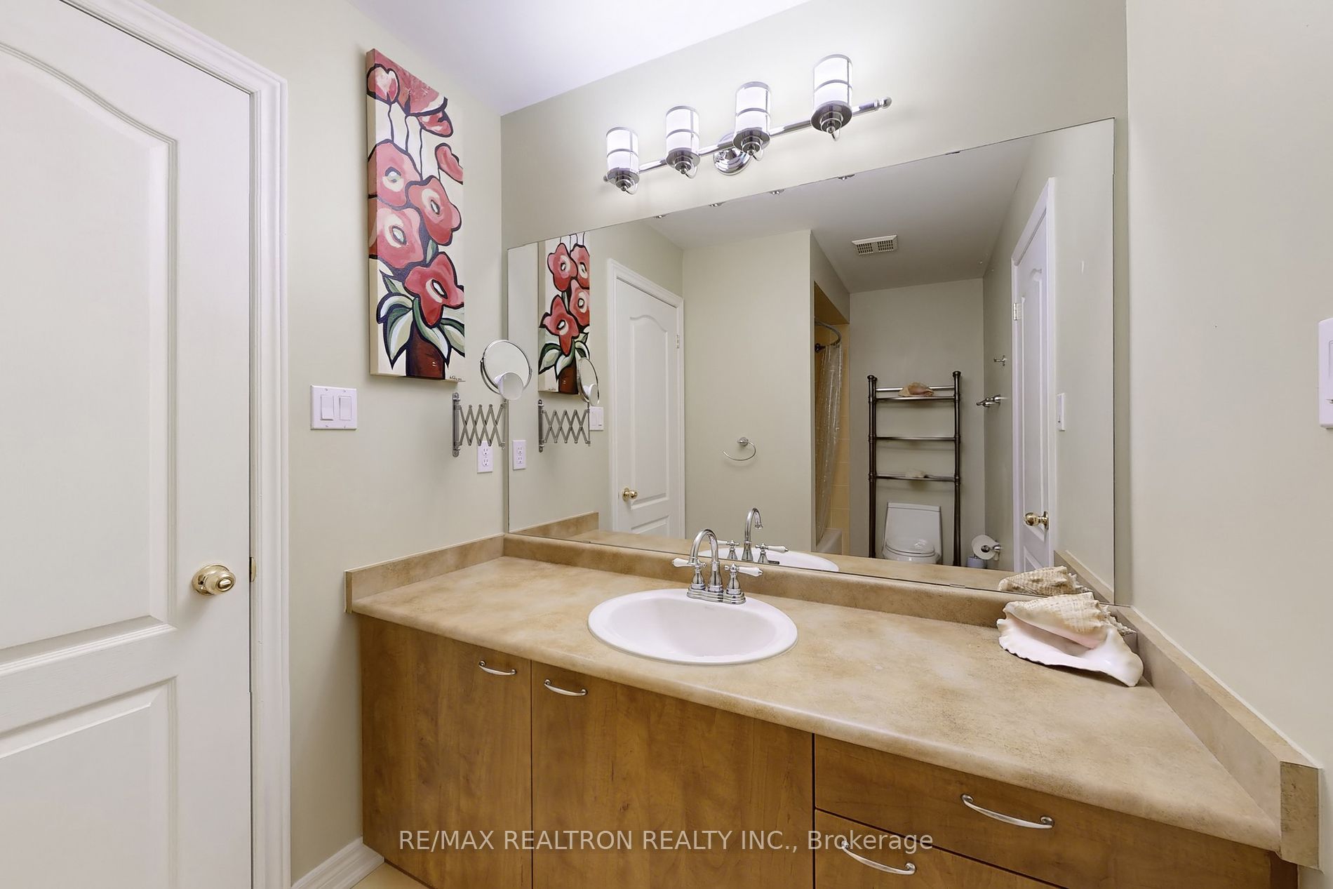 67 Sagecrest Cres