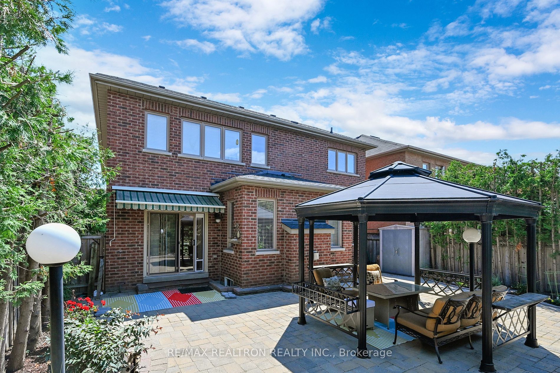 67 Sagecrest Cres