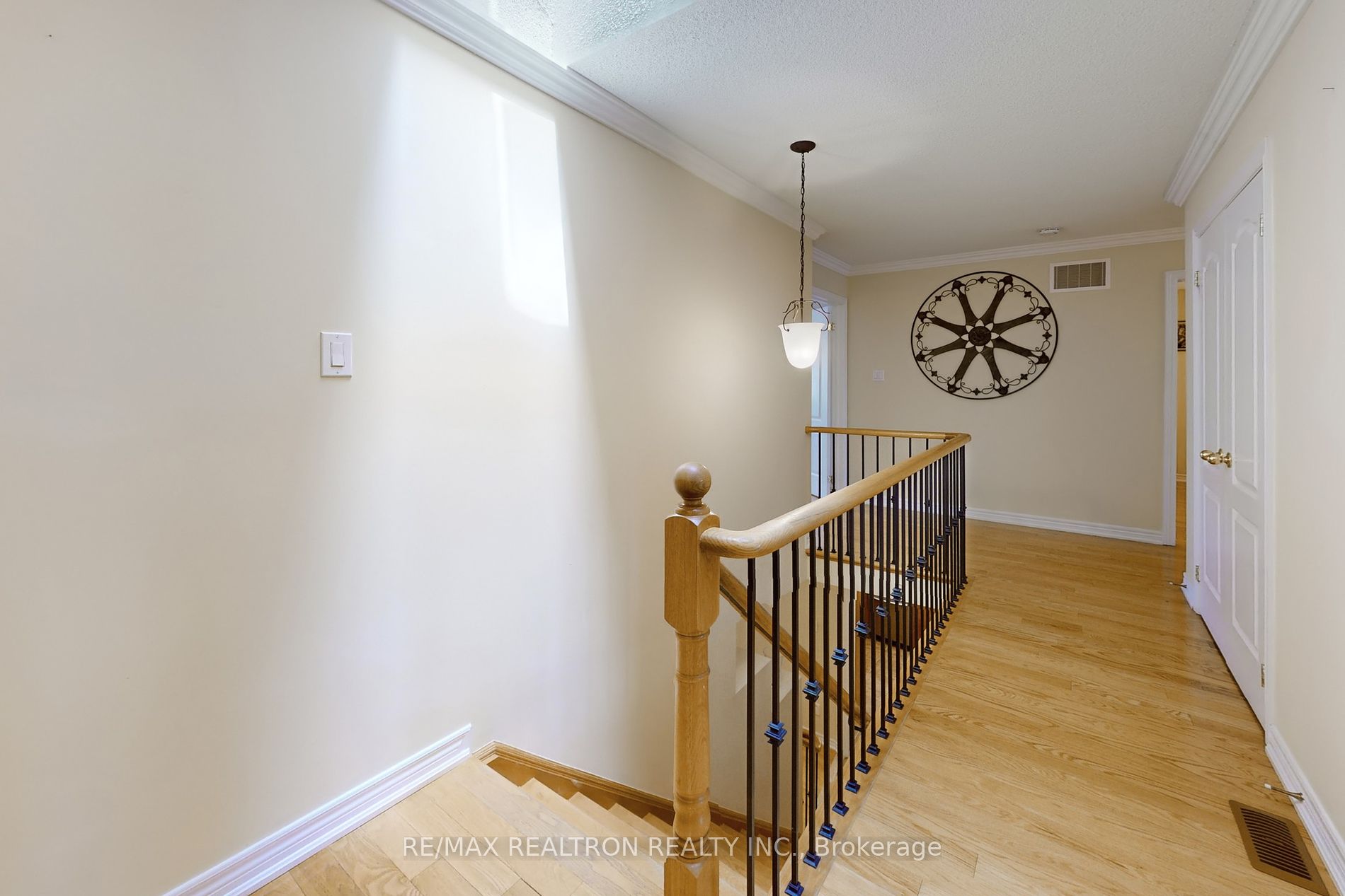 67 Sagecrest Cres
