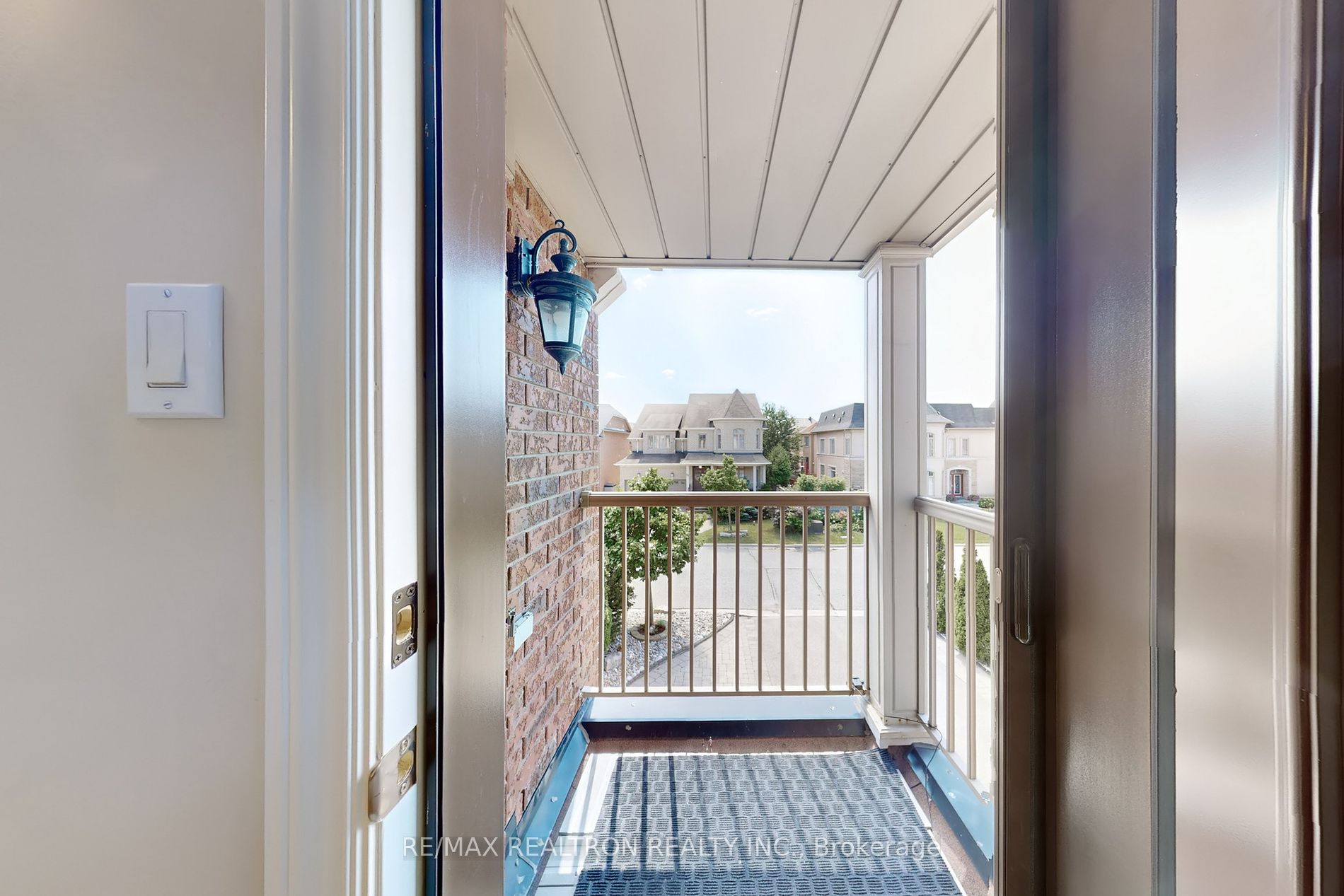 67 Sagecrest Cres