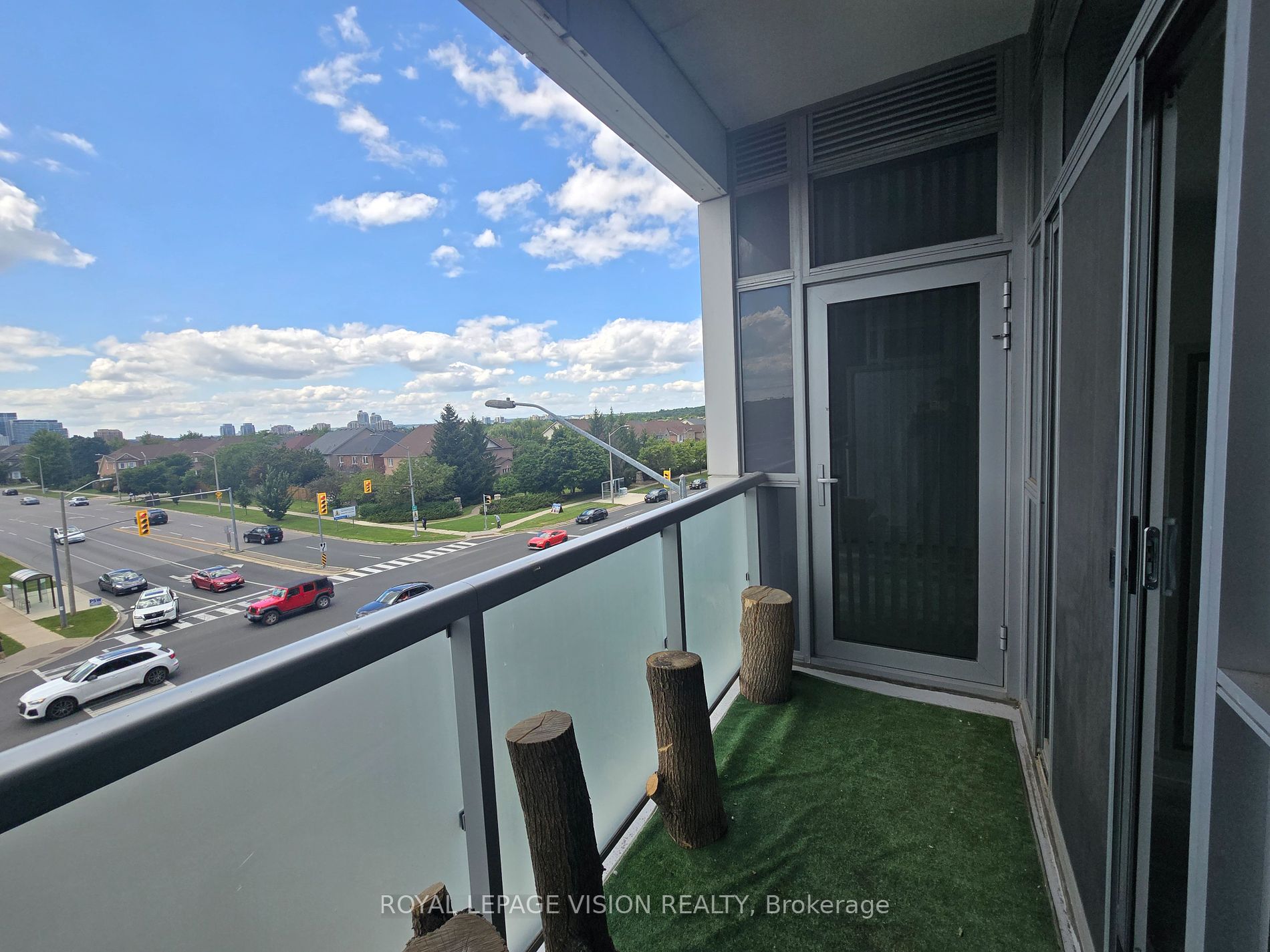 8763 Bayview Ave W, #315