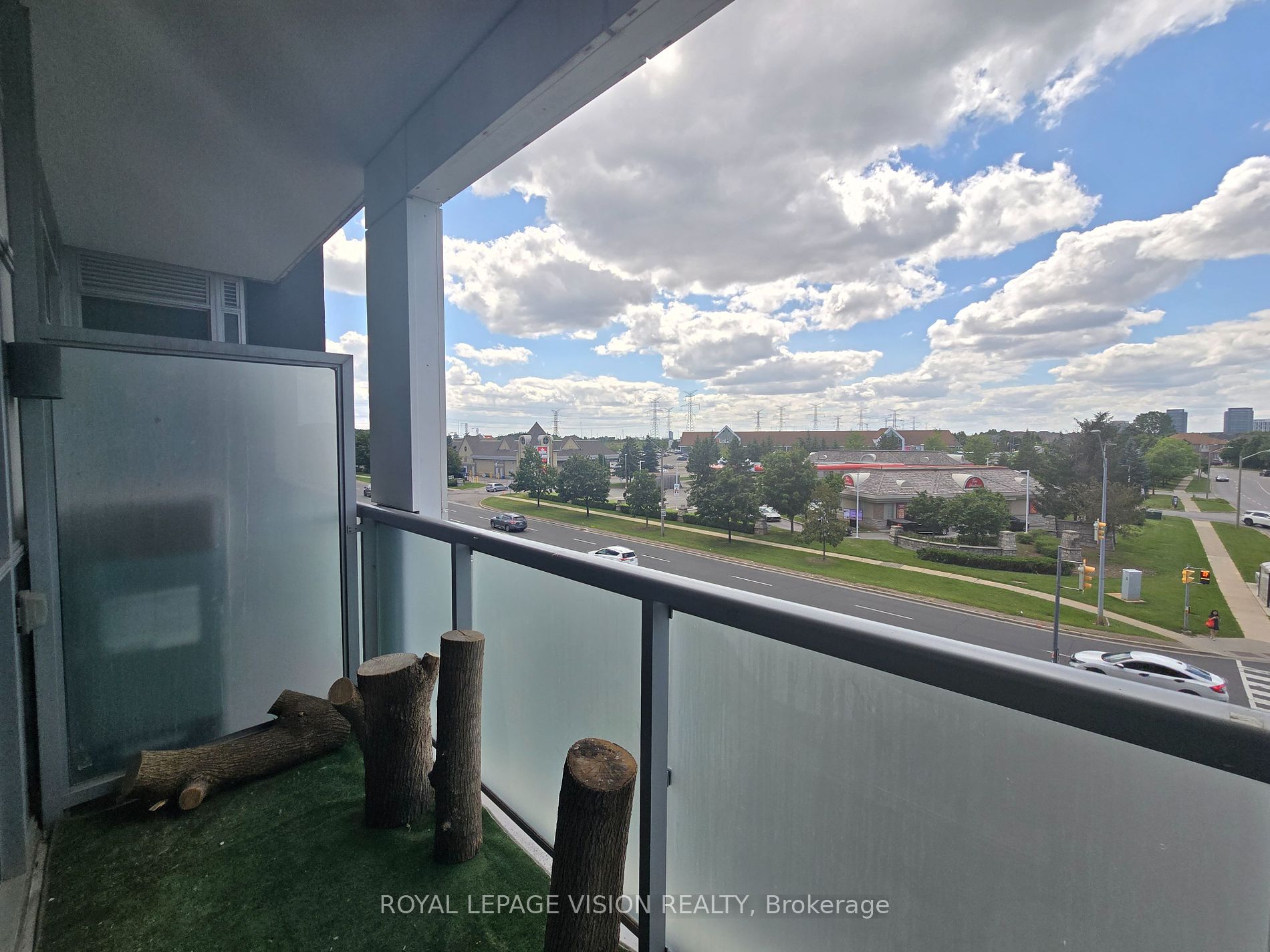 8763 Bayview Ave W, #315