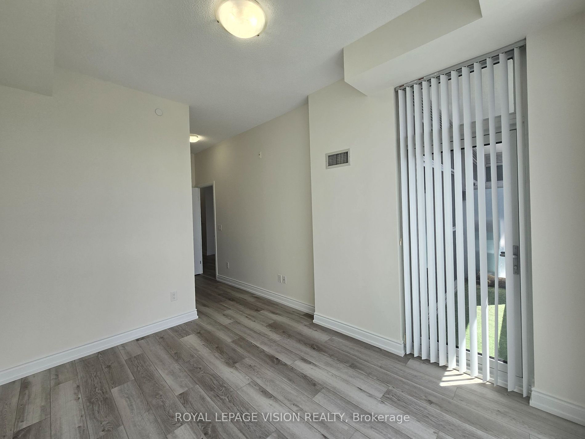 8763 Bayview Ave W, #315