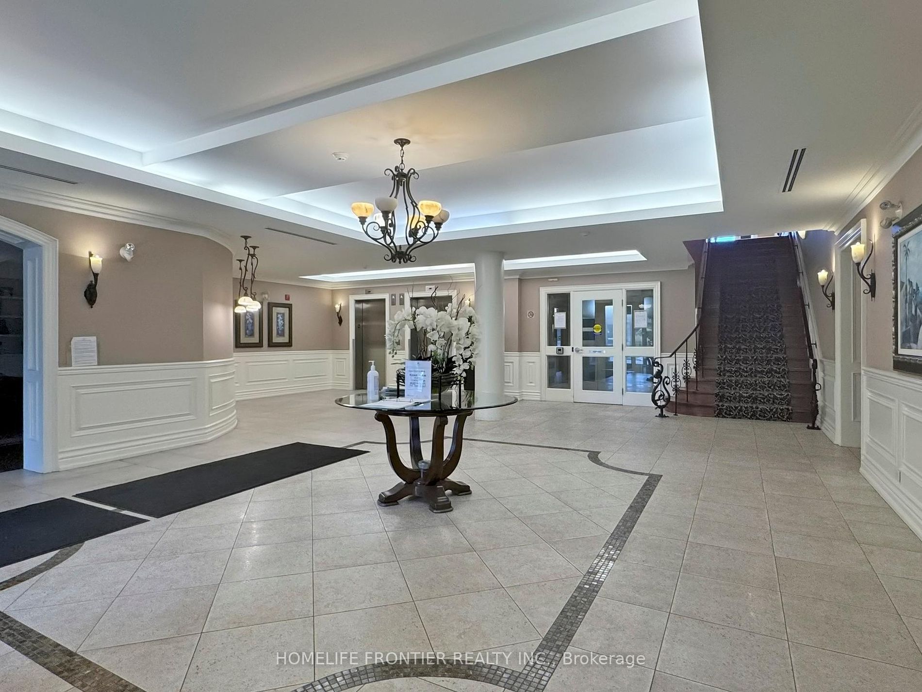 9519 Keele Street, #305