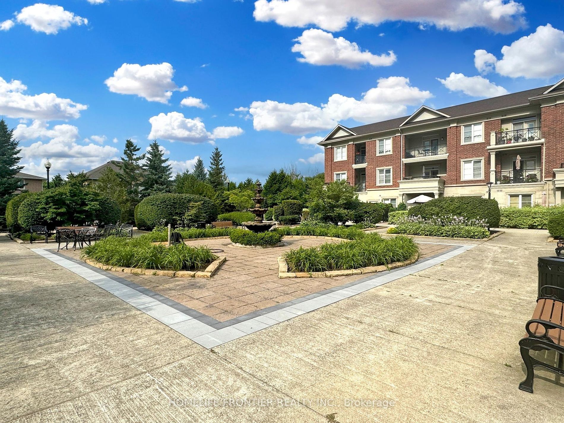 9519 Keele Street, #305