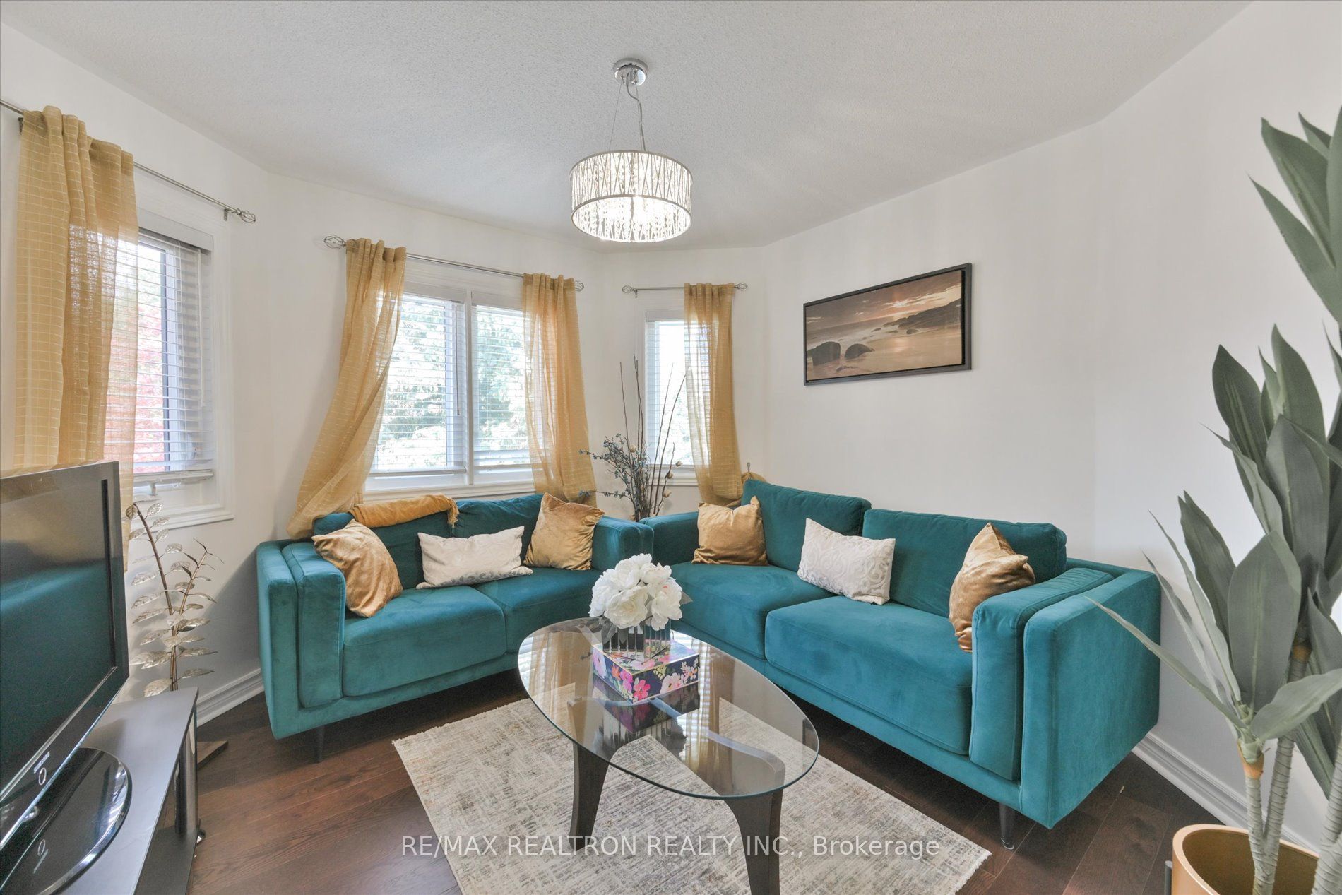 785 Quantra Crescent