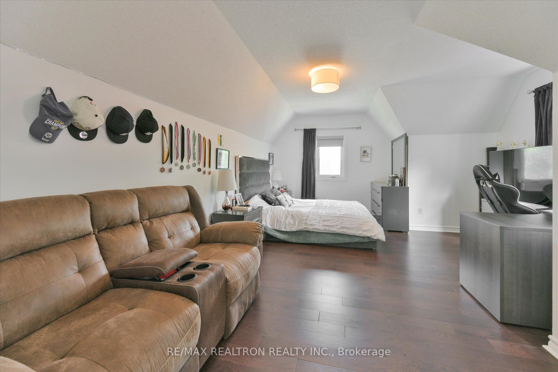 785 Quantra Crescent