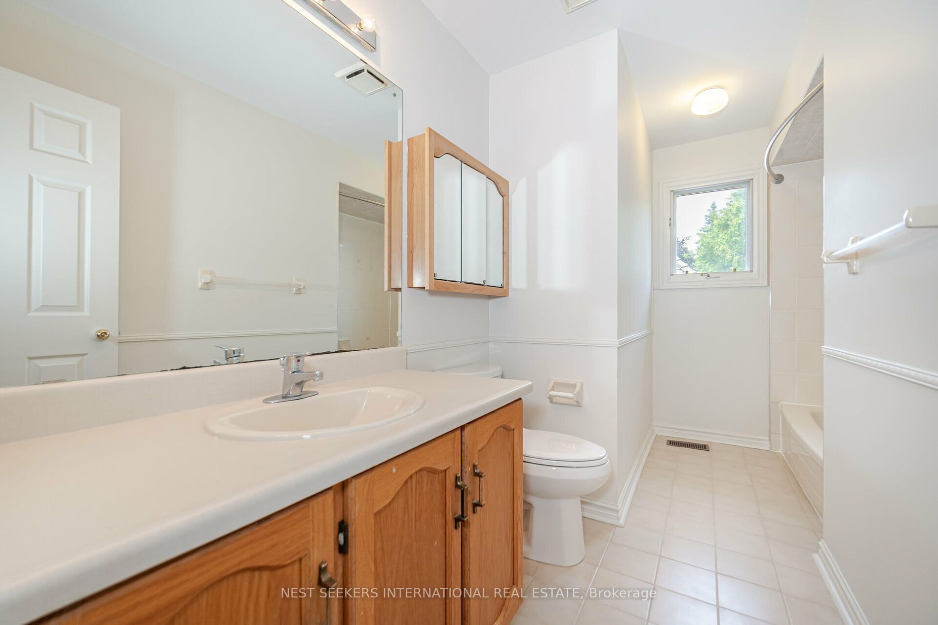 29 Holden Dr