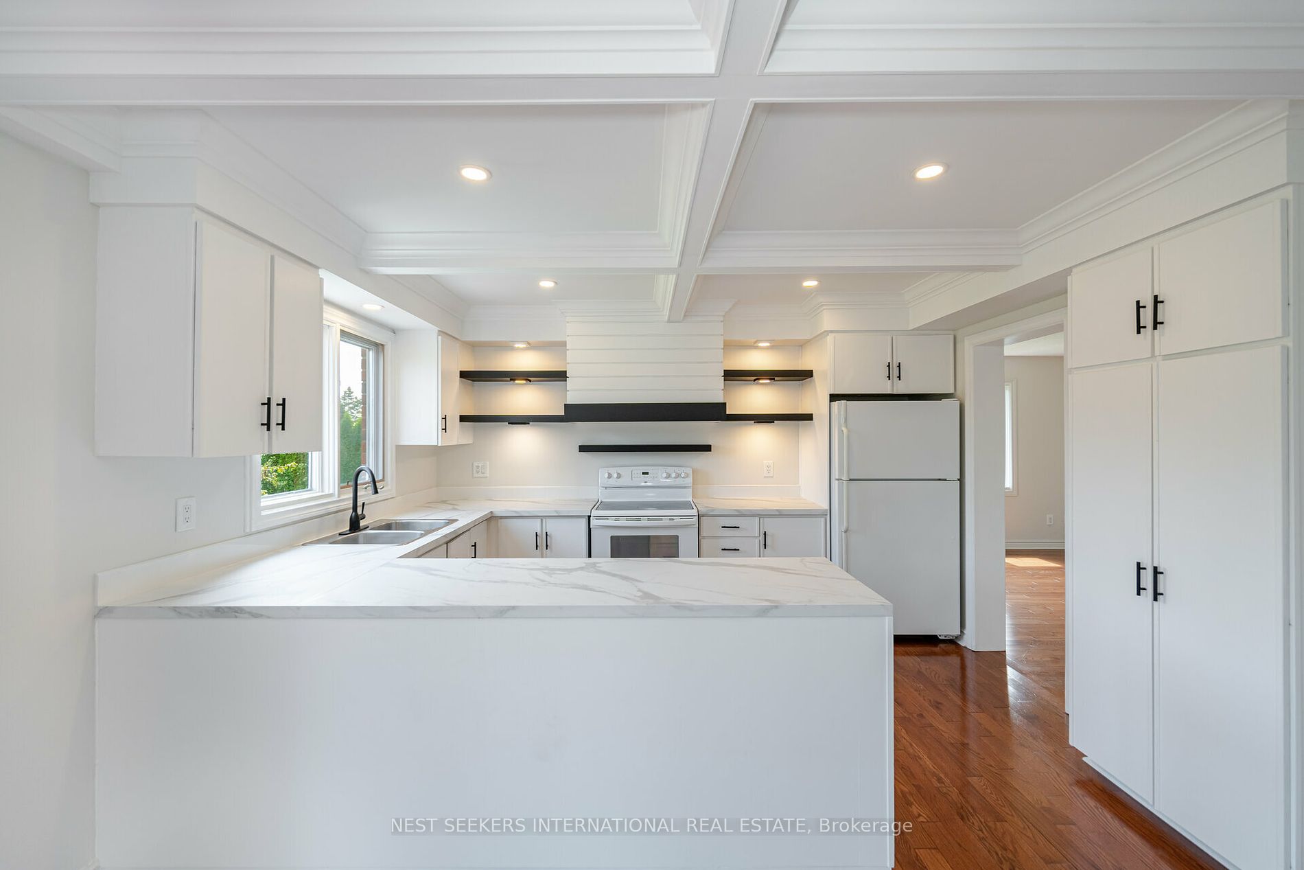 29 Holden Dr