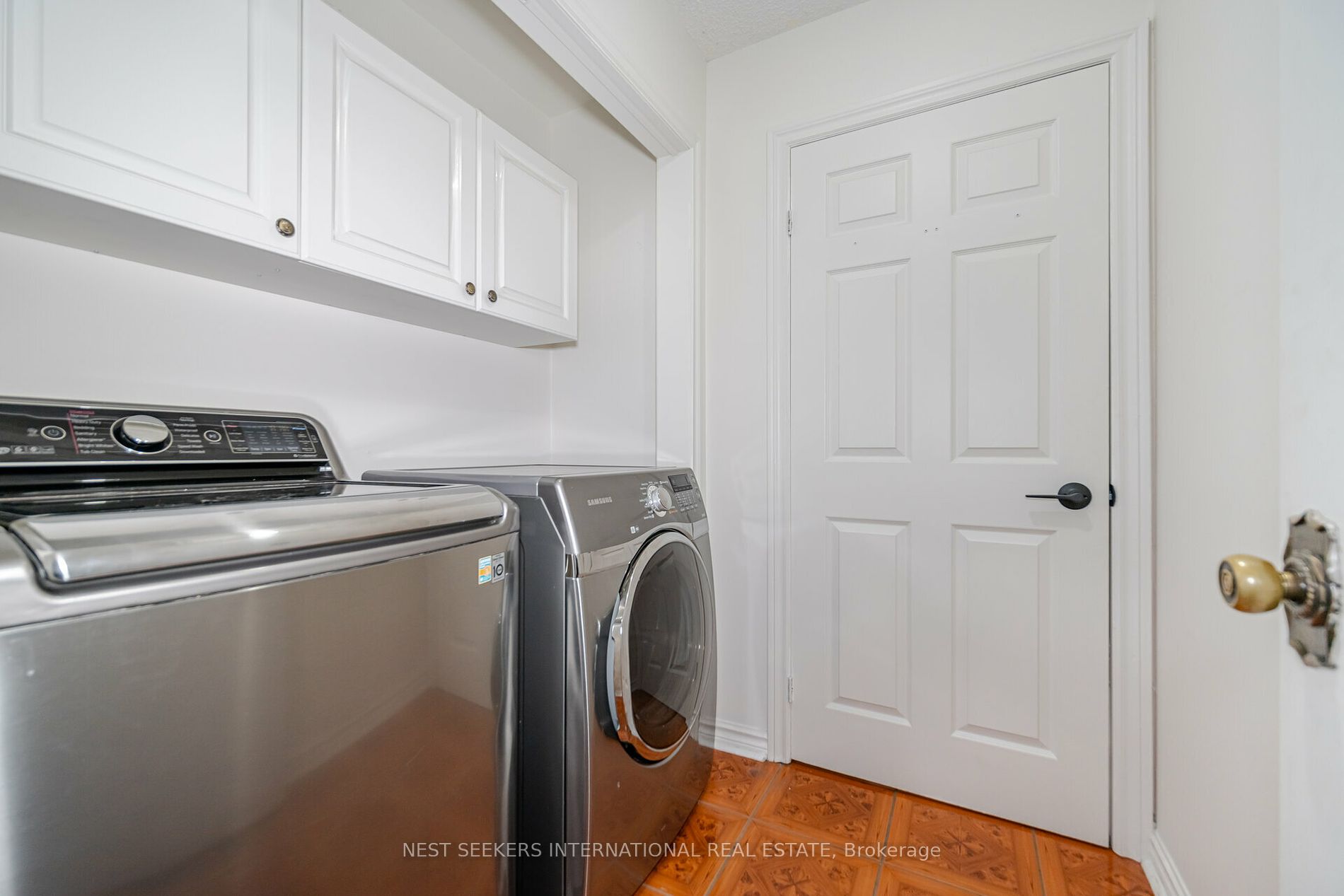 29 Holden Dr