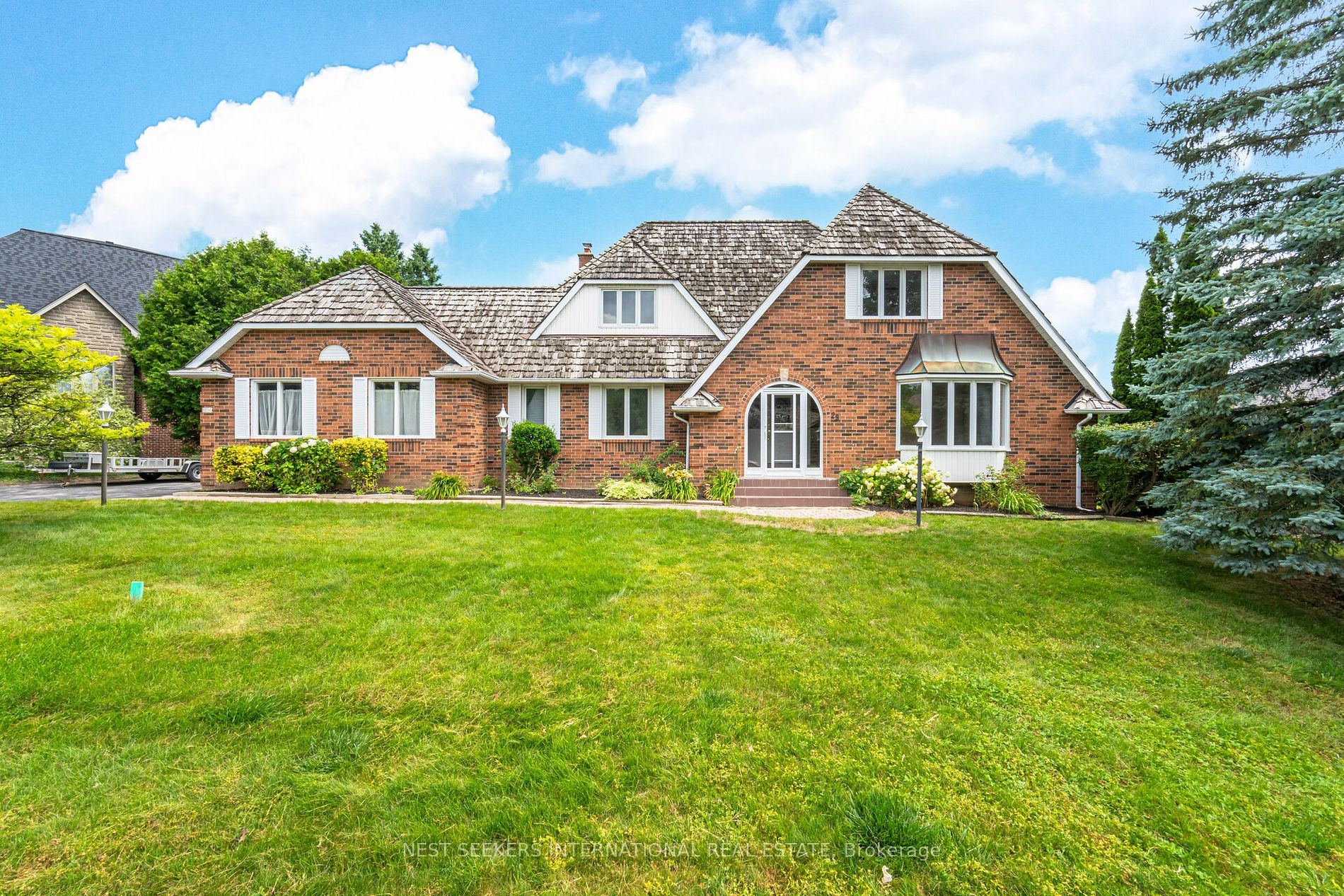29 Holden Dr