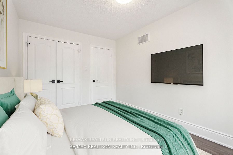 2 Mary Gapper Cres, #9