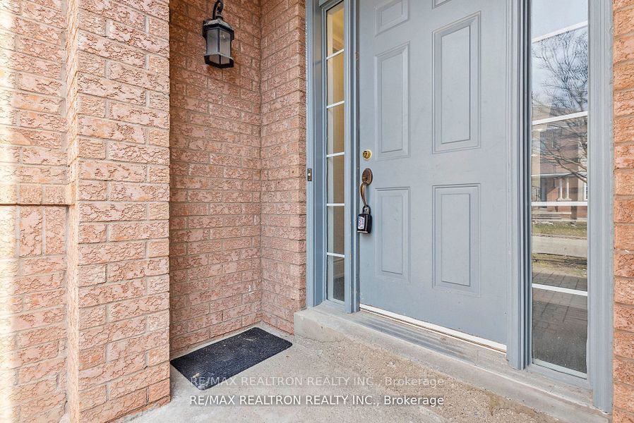2 Mary Gapper Cres, #9