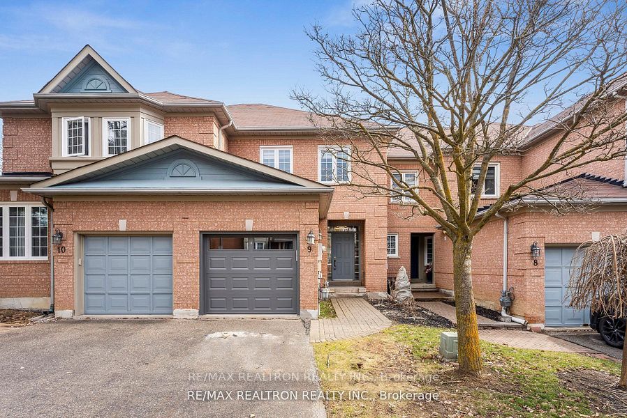2 Mary Gapper Cres, #9