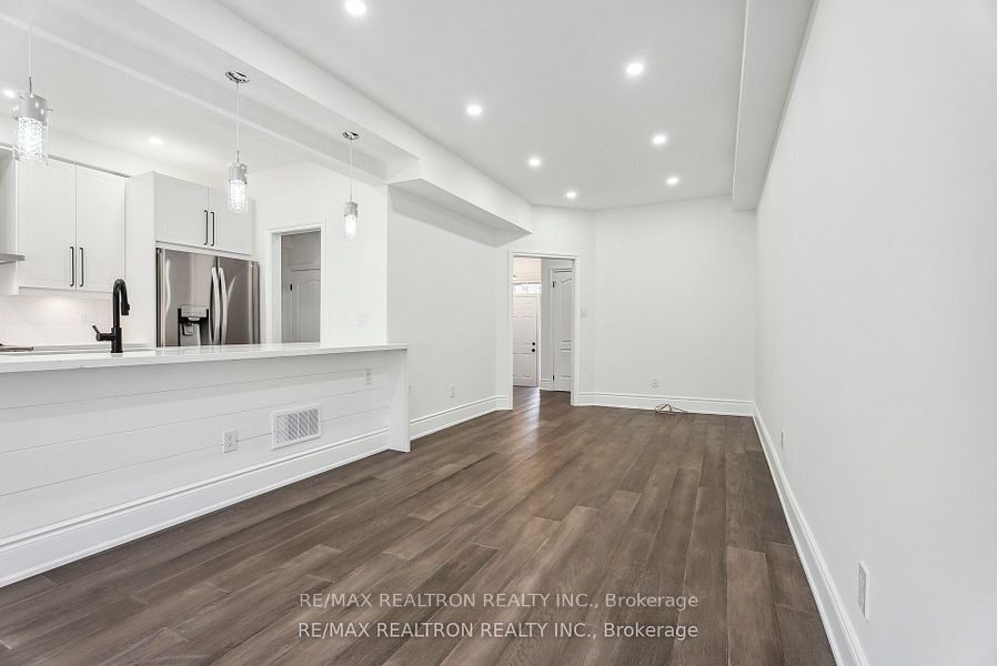 2 Mary Gapper Cres, #9