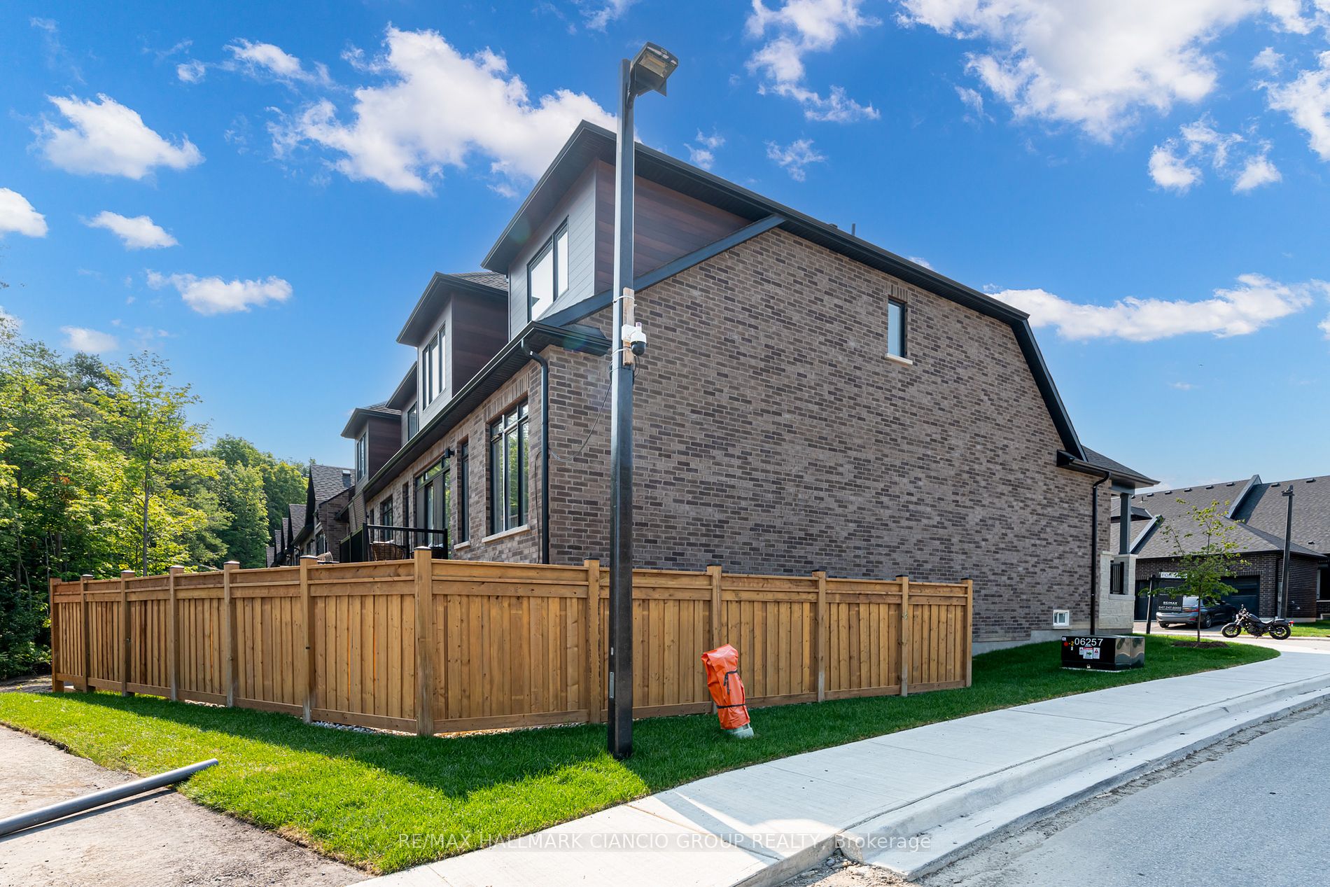 23 Vern Robertson Gate