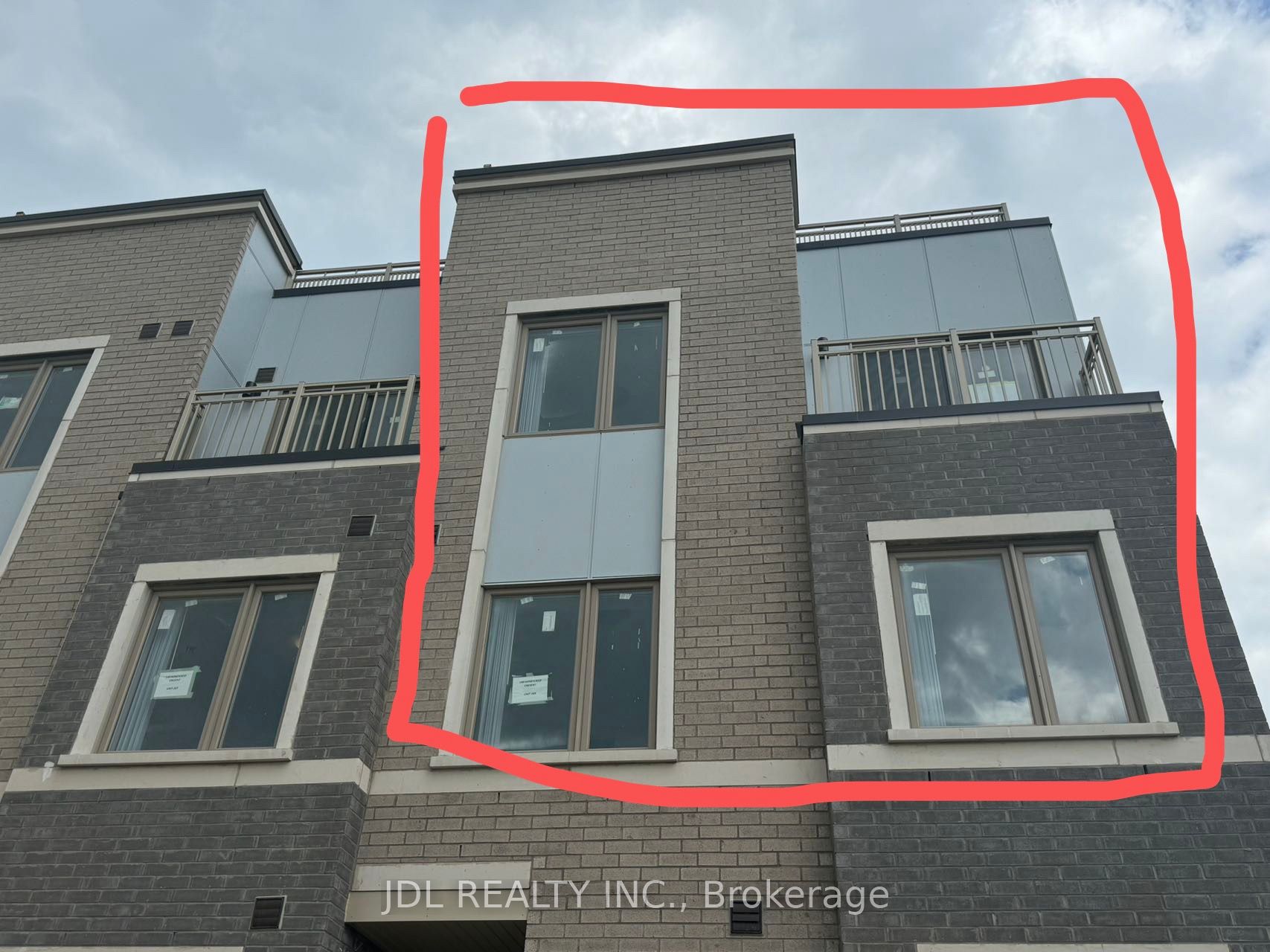 140 Honeycrisp Crescent, #289