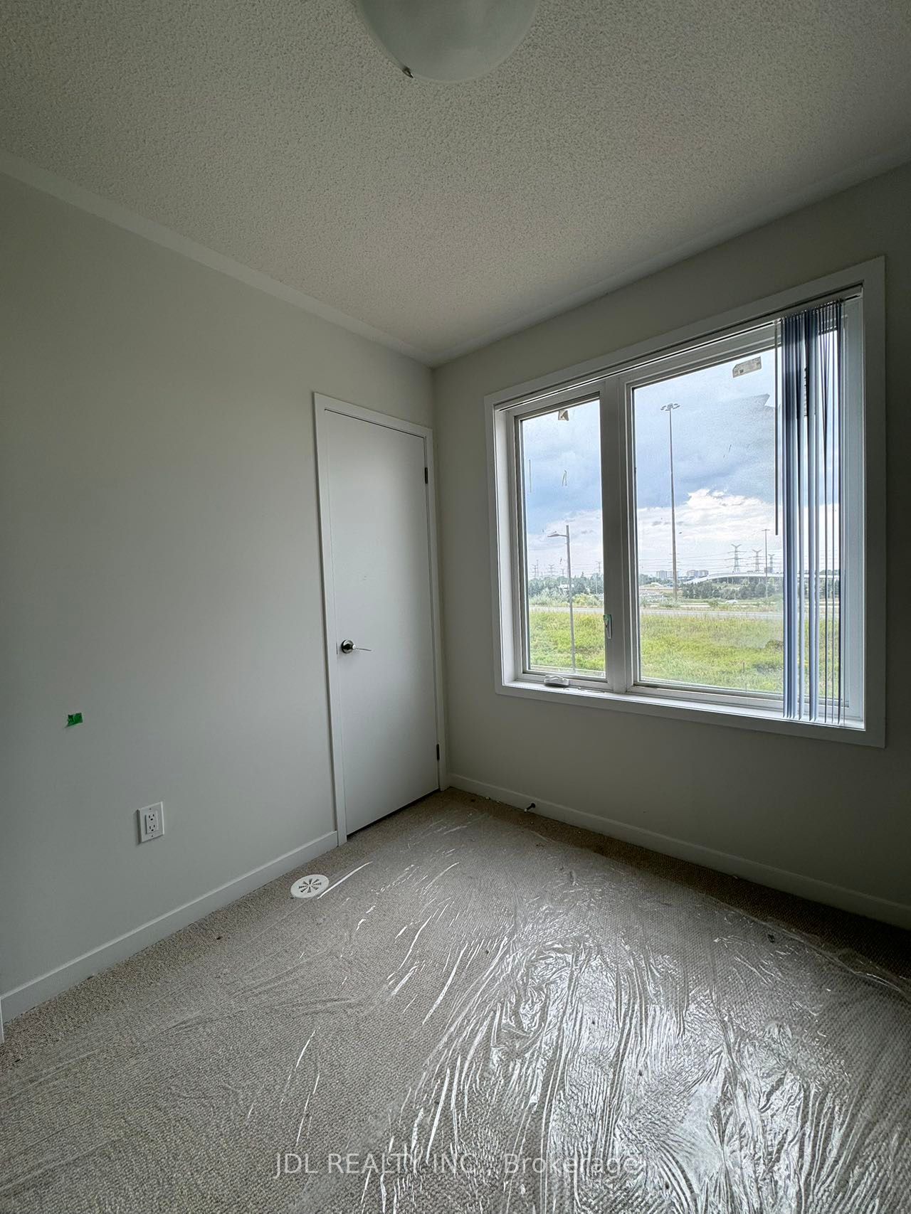 140 Honeycrisp Crescent, #289