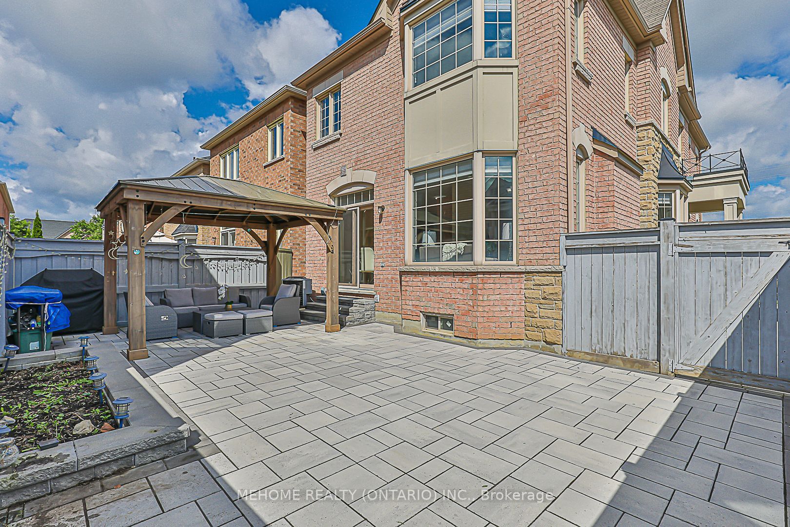 46 Mary Ellen Baker Crescent