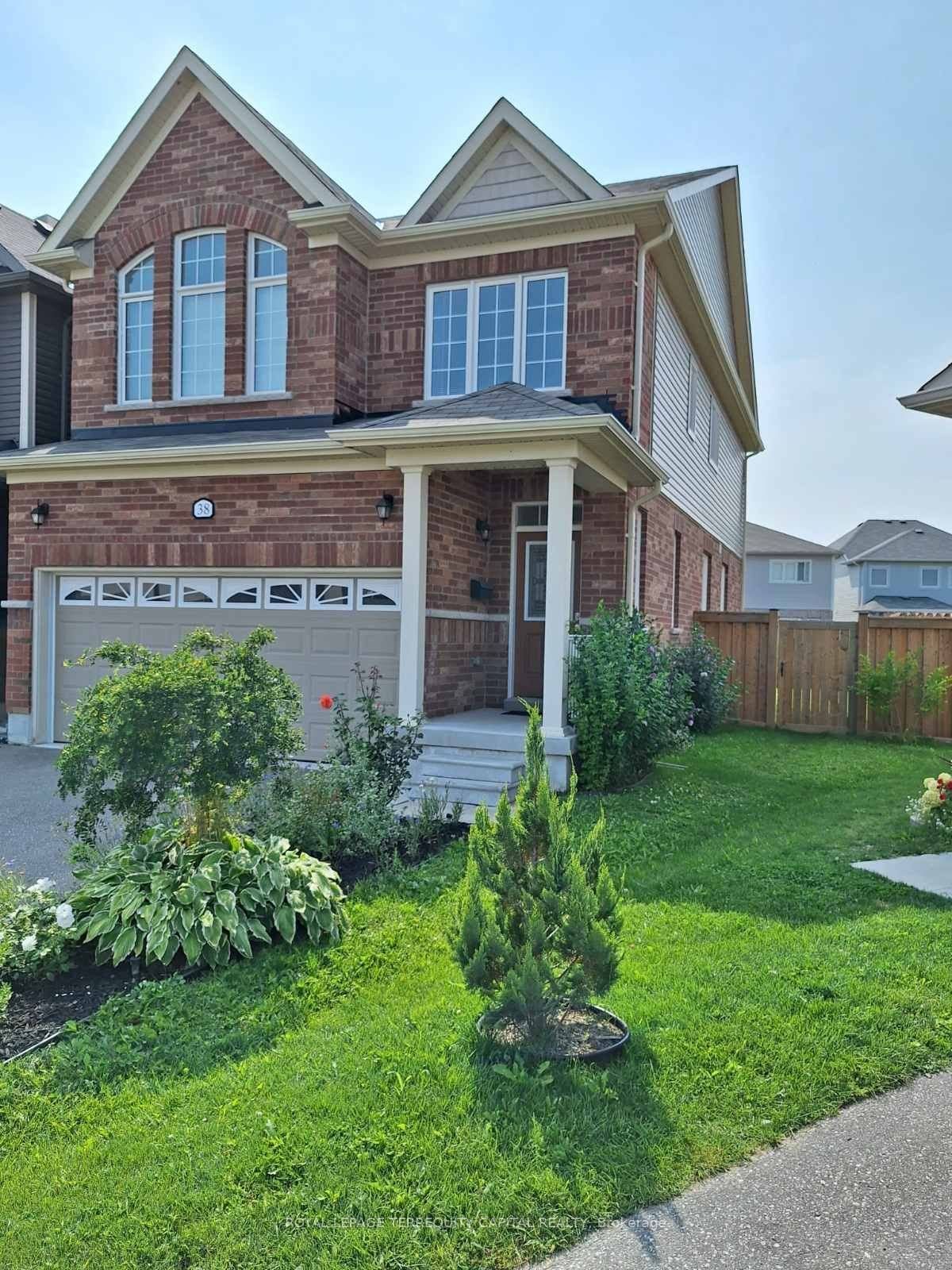 38 Hutton Crescent