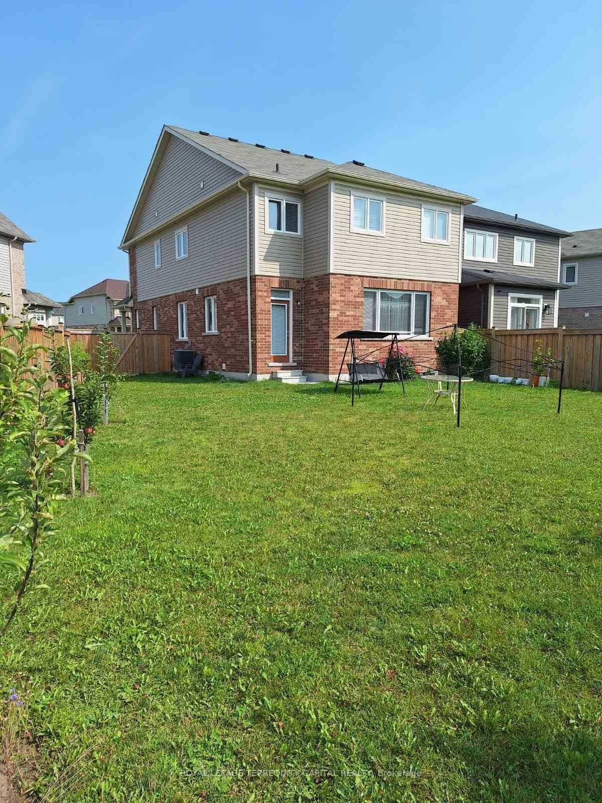 38 Hutton Crescent