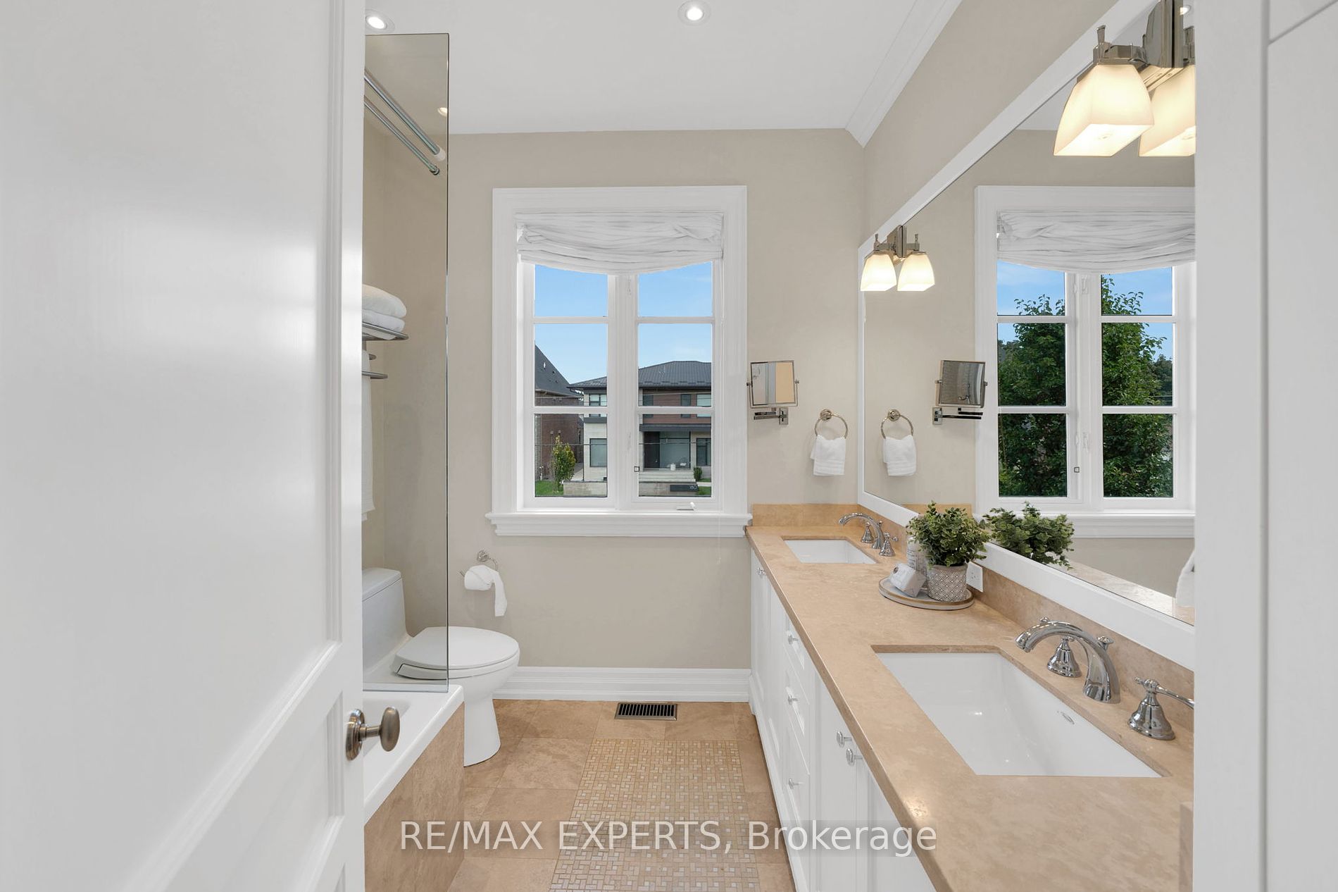 181 Kingslynn Drive