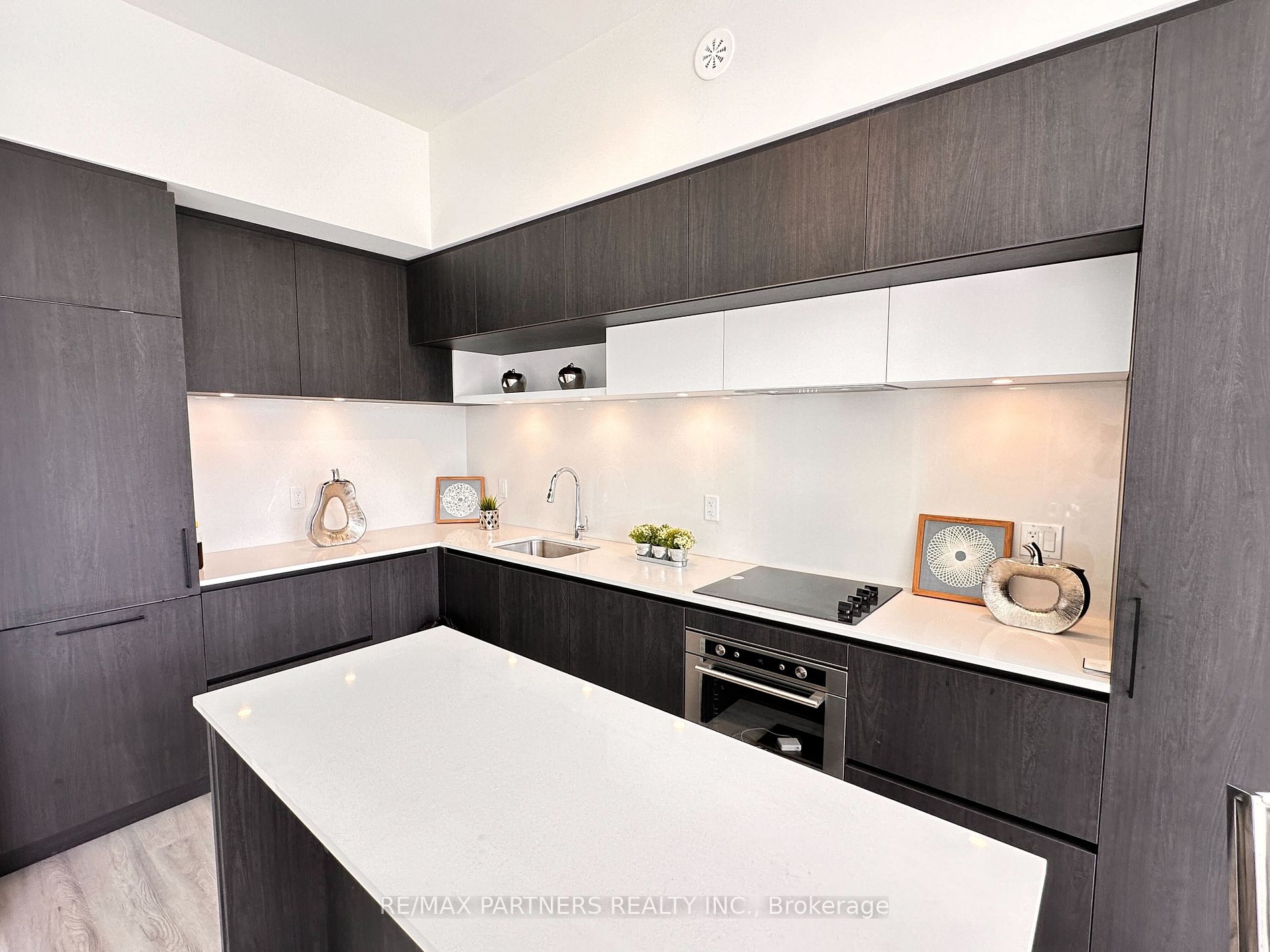 6 Steckley House Lane, #311