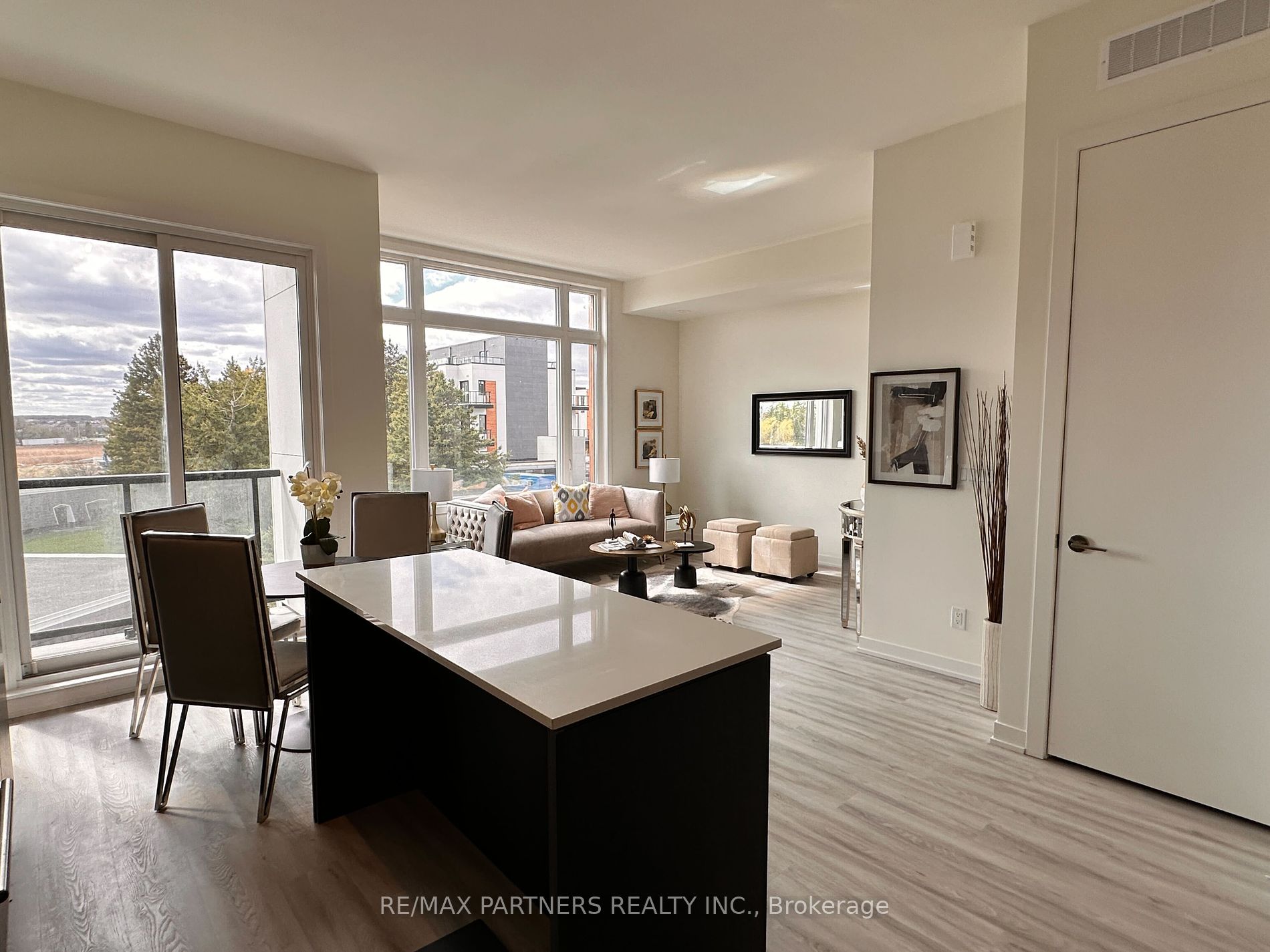 6 Steckley House Lane, #311