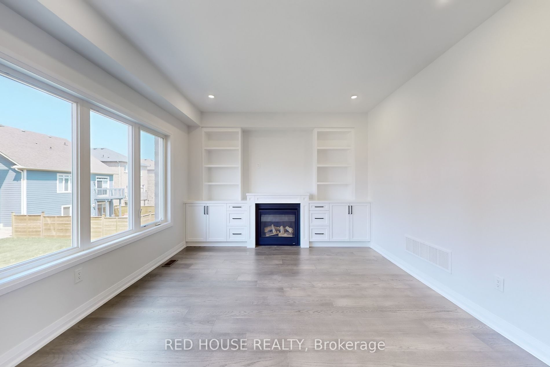 1458 Stovell Cres