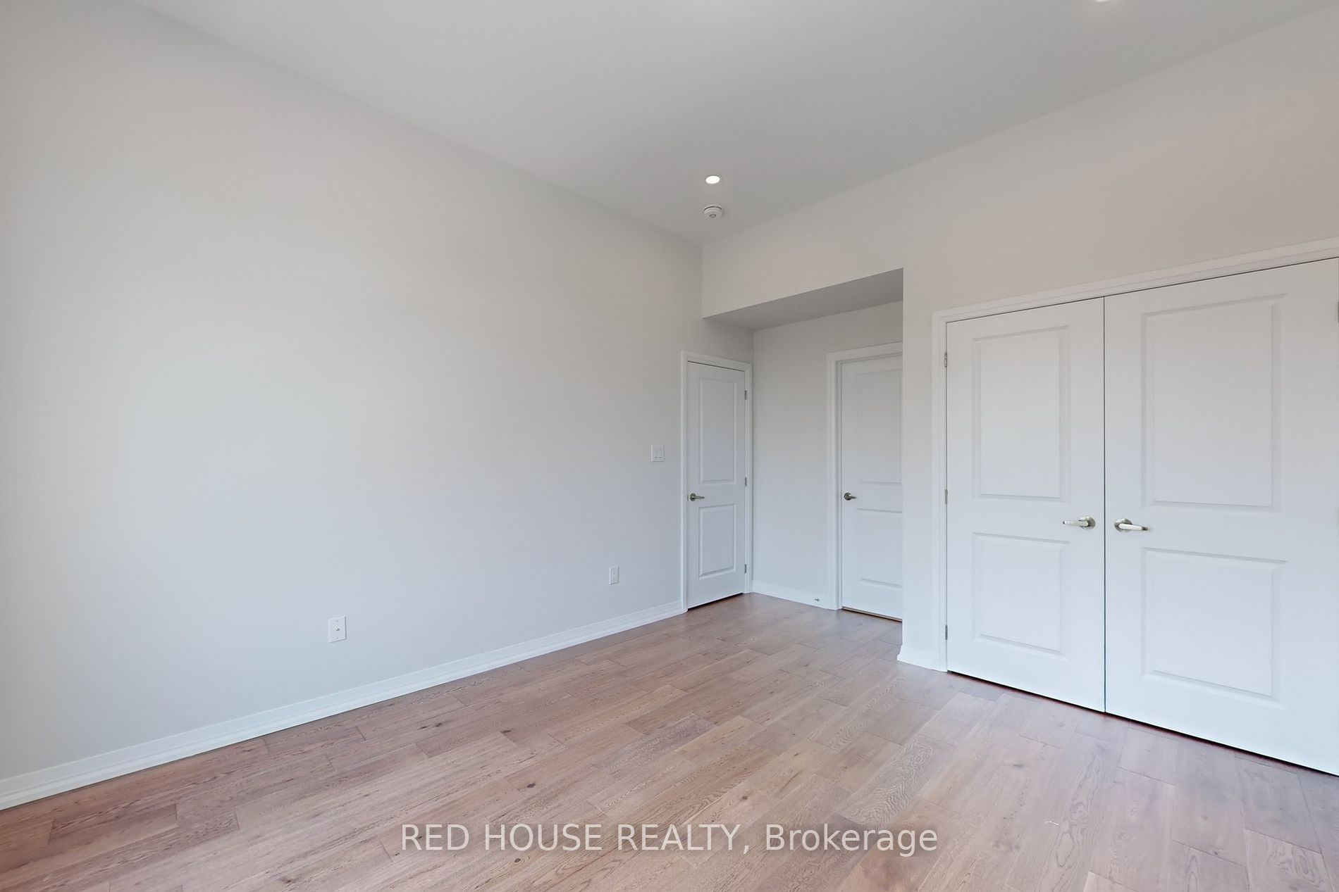 1458 Stovell Cres