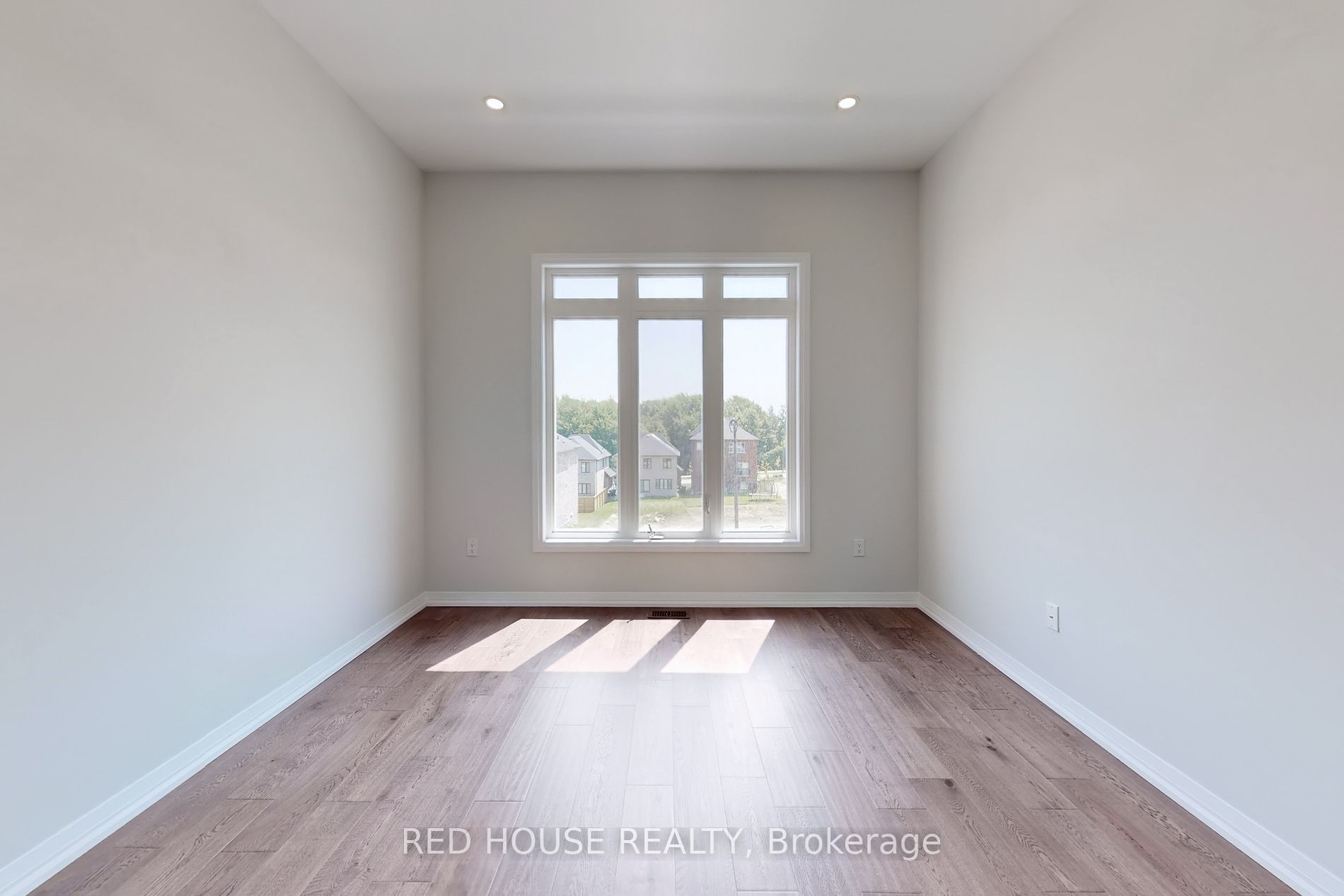 1458 Stovell Cres